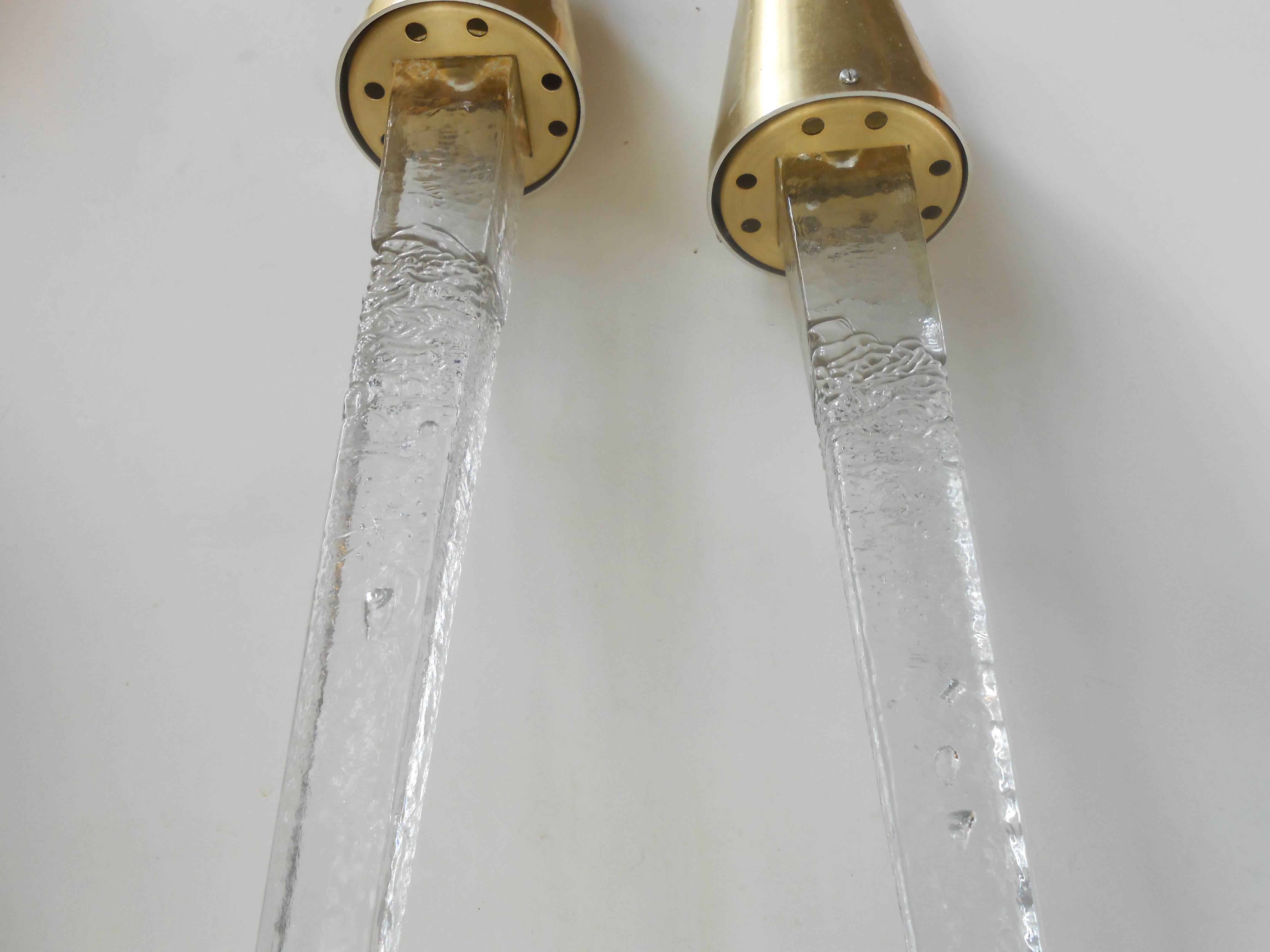 Pair of Swedish Modern Icicle Crystal Pendant Lamps from Ateljé Engberg (Moderne der Mitte des Jahrhunderts)