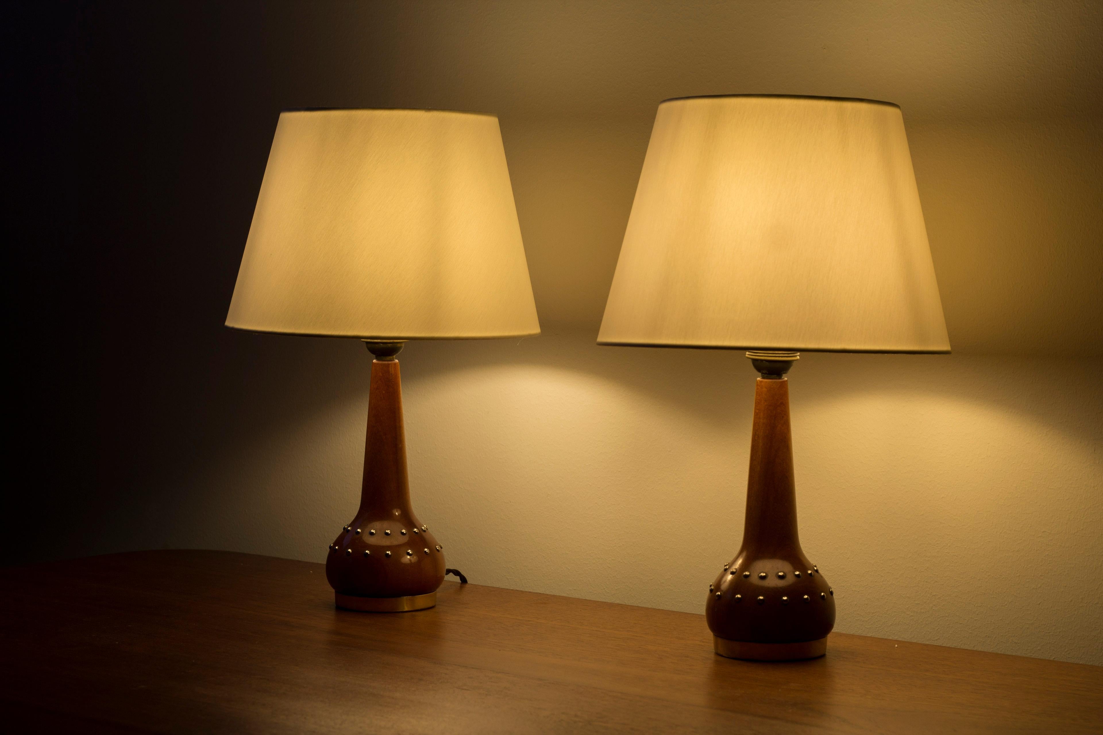 Pair of Swedish modern table lamps in the style of Otto Schulz and BOET, 1940s in vendita 2