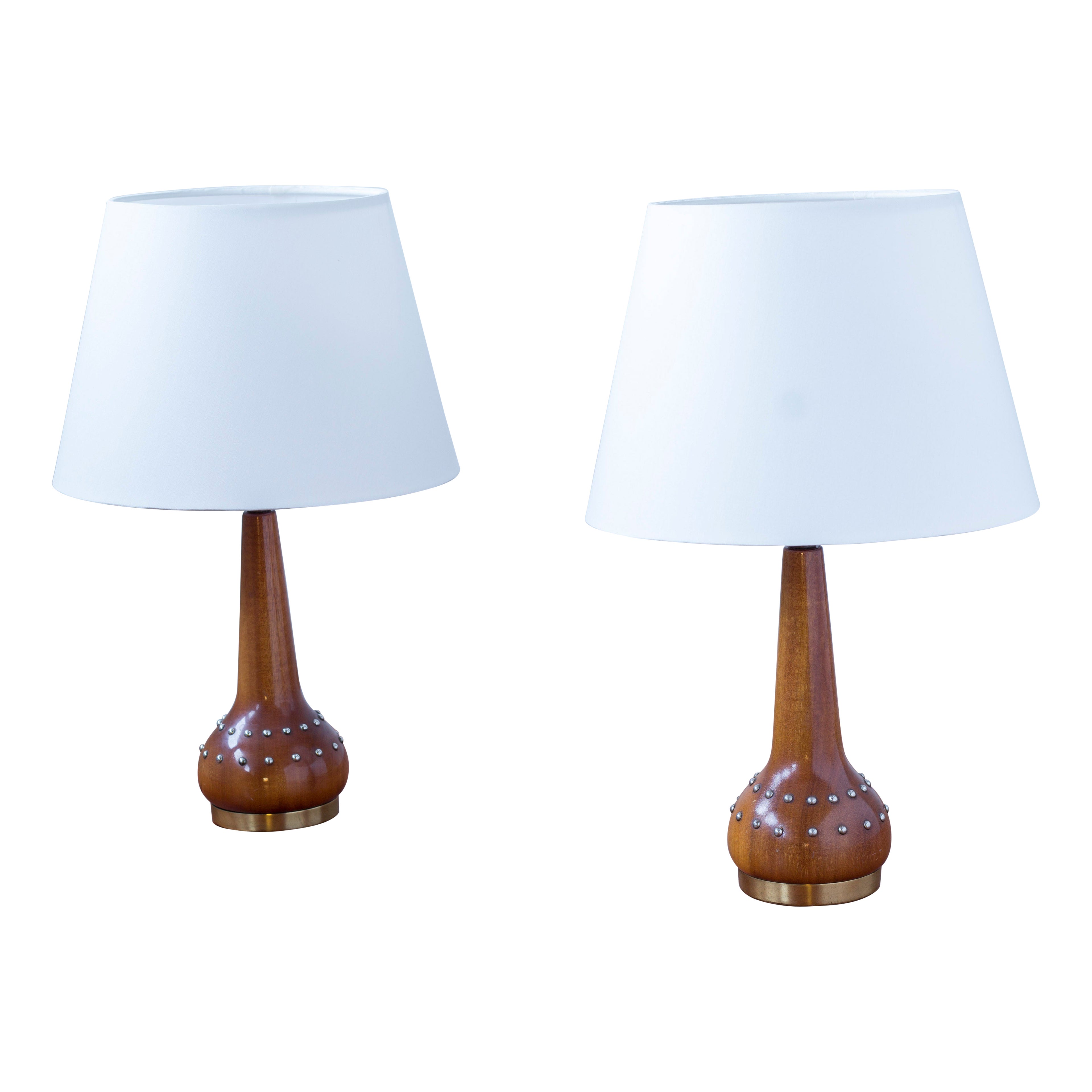 Pair of Swedish modern table lamps in the style of Otto Schulz and BOET, 1940s