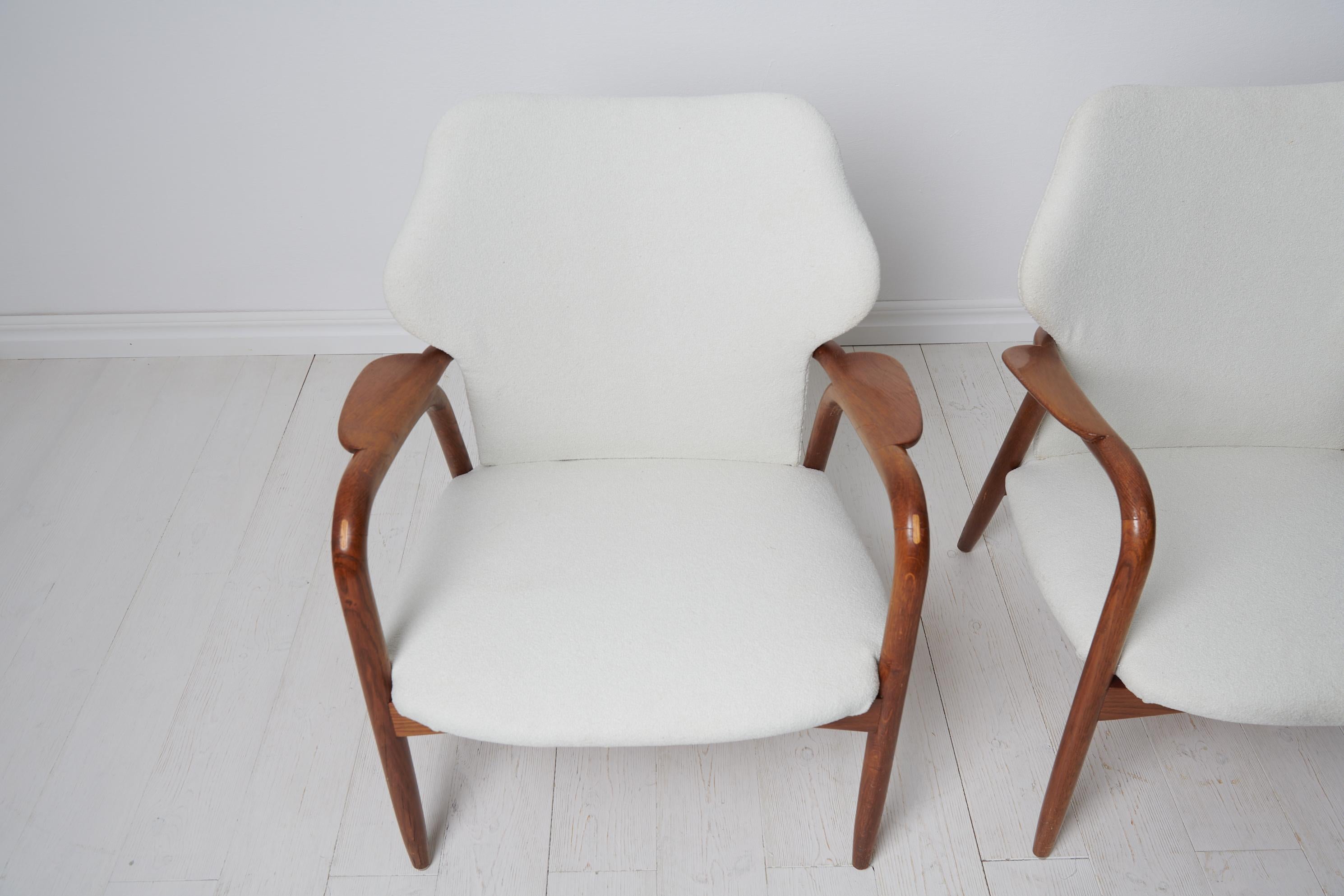 Pair of Swedish Modern Upholstered White Armchairs In Good Condition For Sale In Kramfors, SE