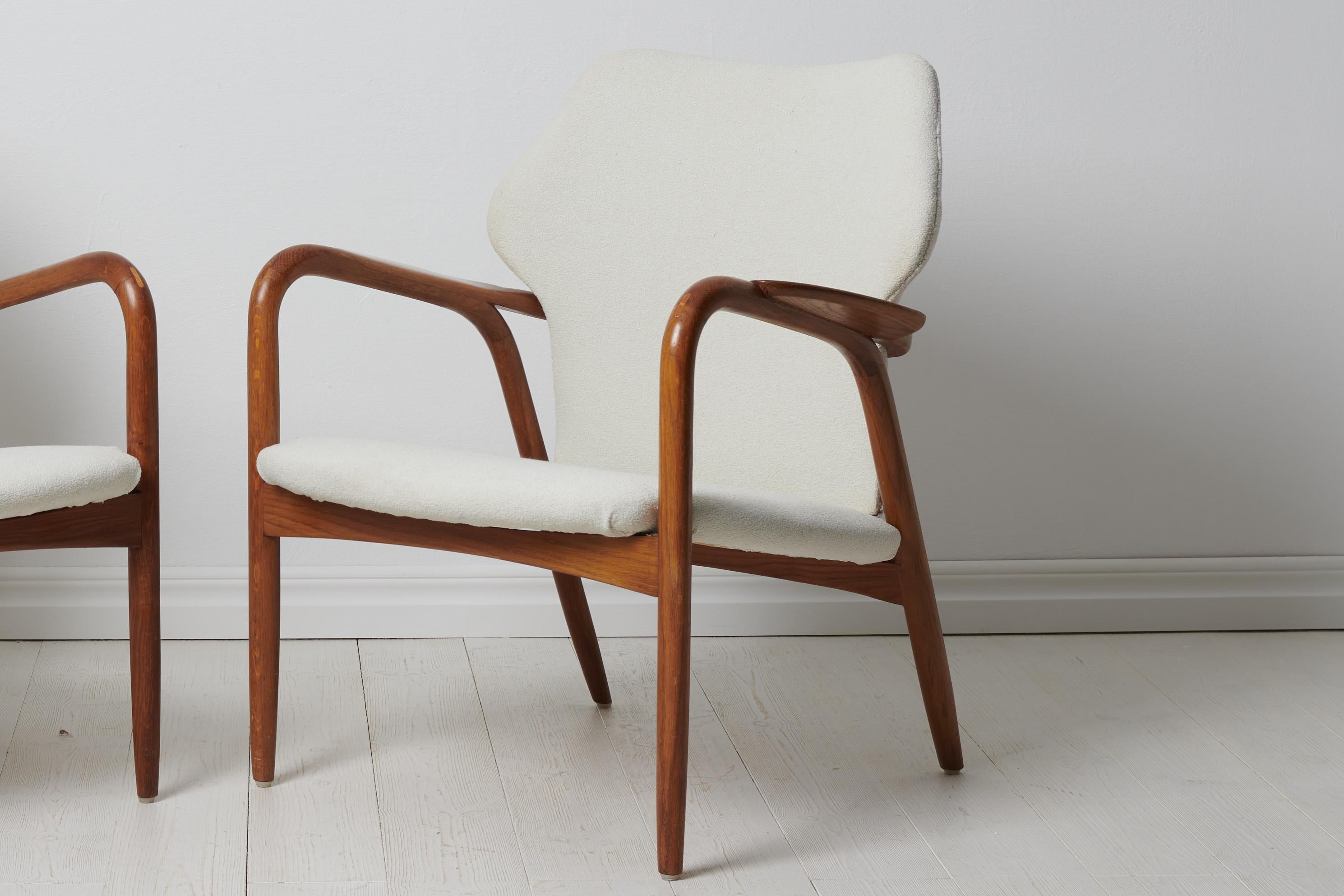 Oak Pair of Swedish Modern Upholstered White Armchairs For Sale