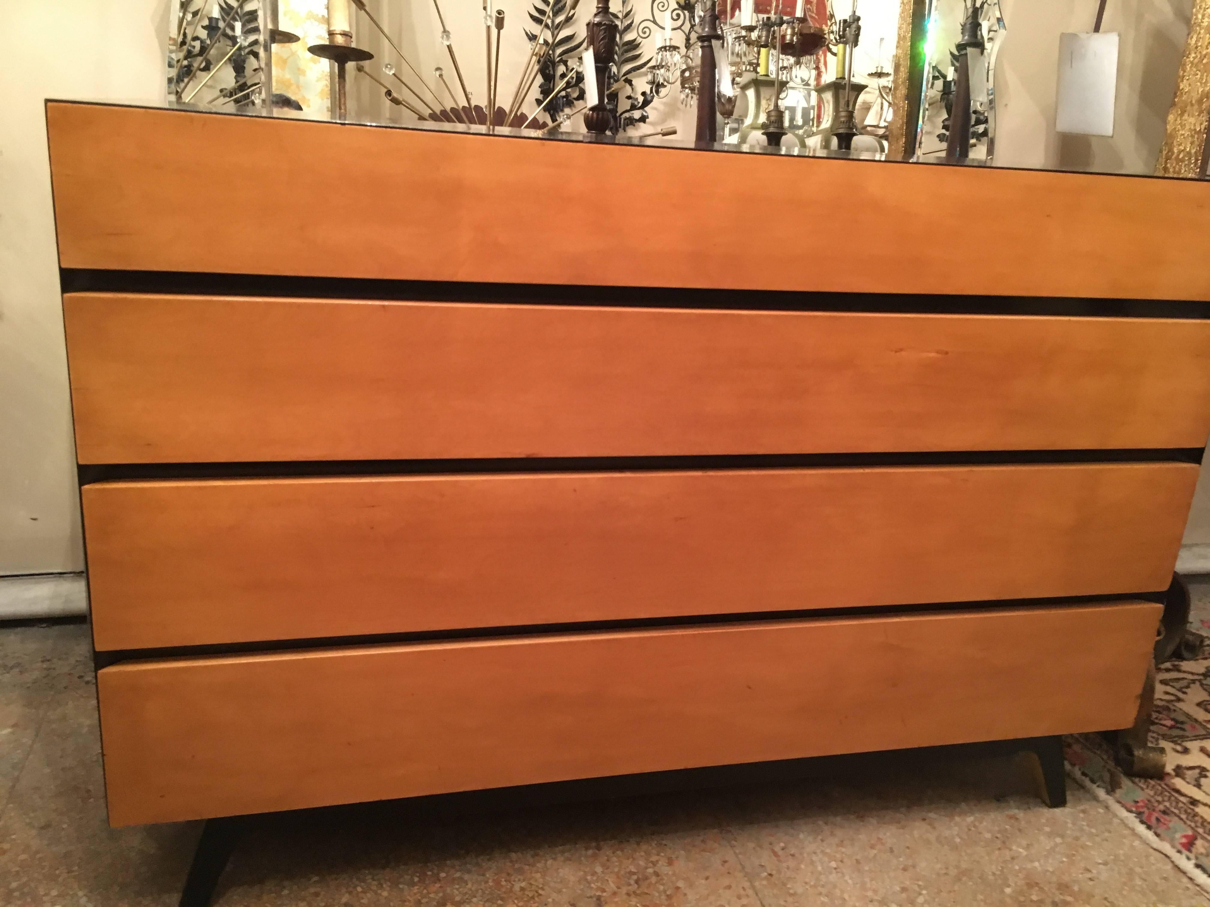 Pair of Swedish Moderne Commodes In Excellent Condition For Sale In New York, NY