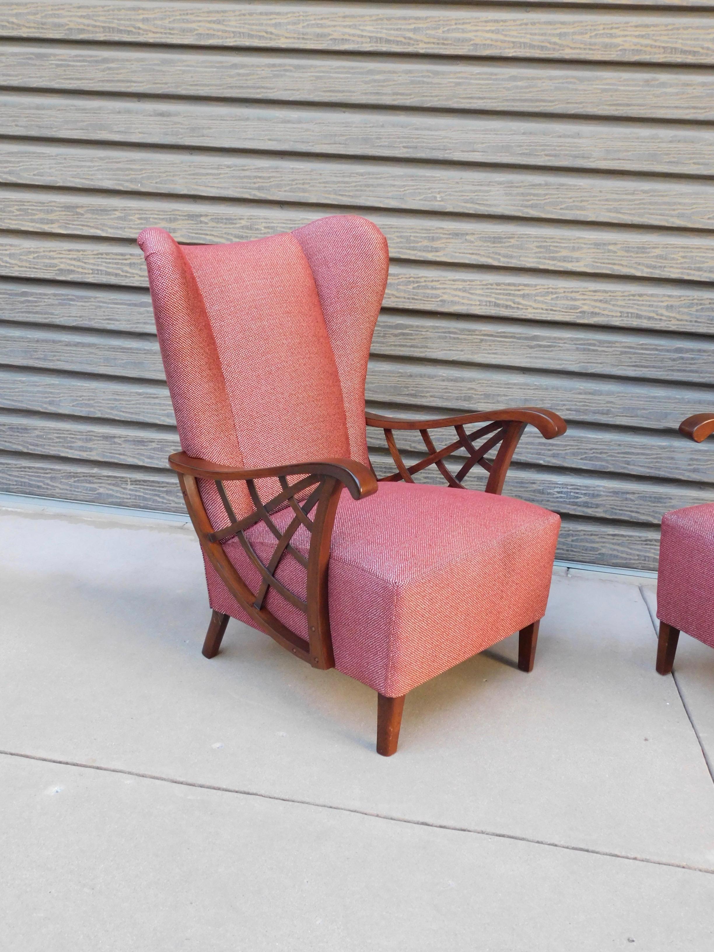 Mid-20th Century Pair of Swedish Modernist Winged Back Spider Web Armchairs, circa 1940 For Sale