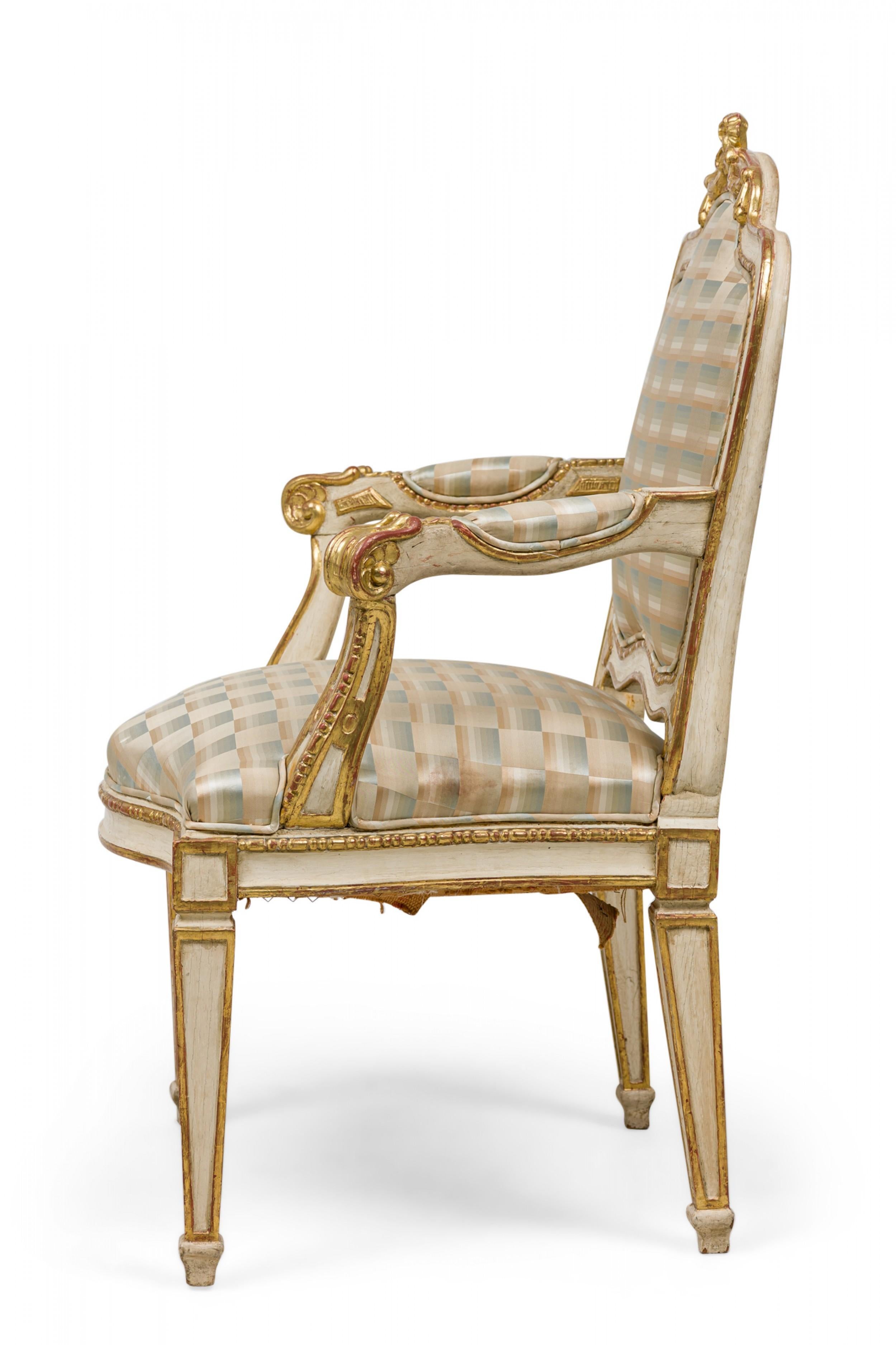 Pair of Swedish Neoclassic Cream Painted, Parcel-Gilt Armchairs In Good Condition In New York, NY