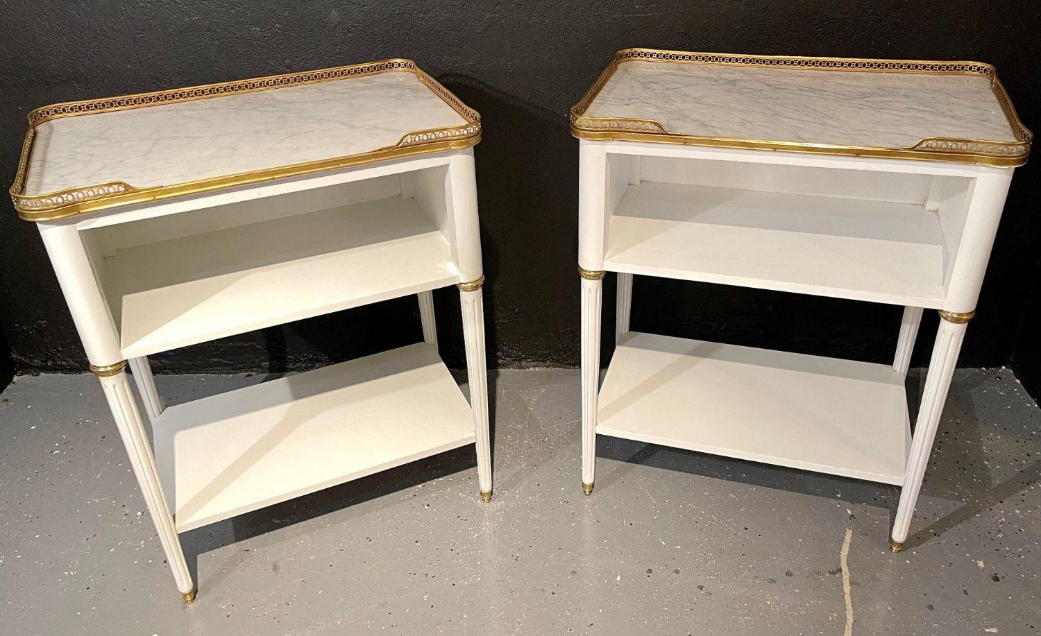 Painted Pair of Swedish Neoclassical Open Nightstands or End Tables Manner Jansen For Sale