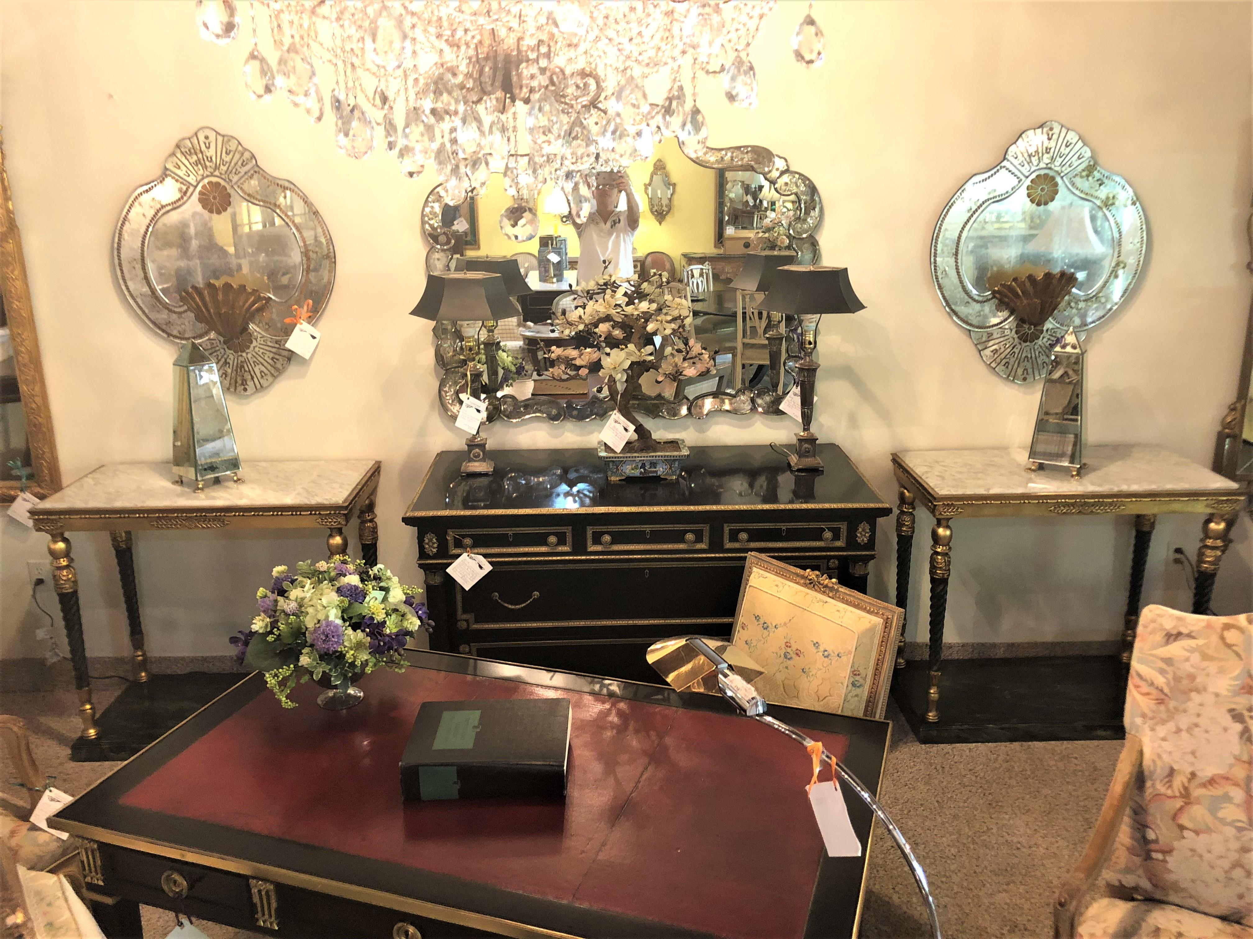 Paire de consoles suédoises de style néoclassique à plateau en marbre en vente 2