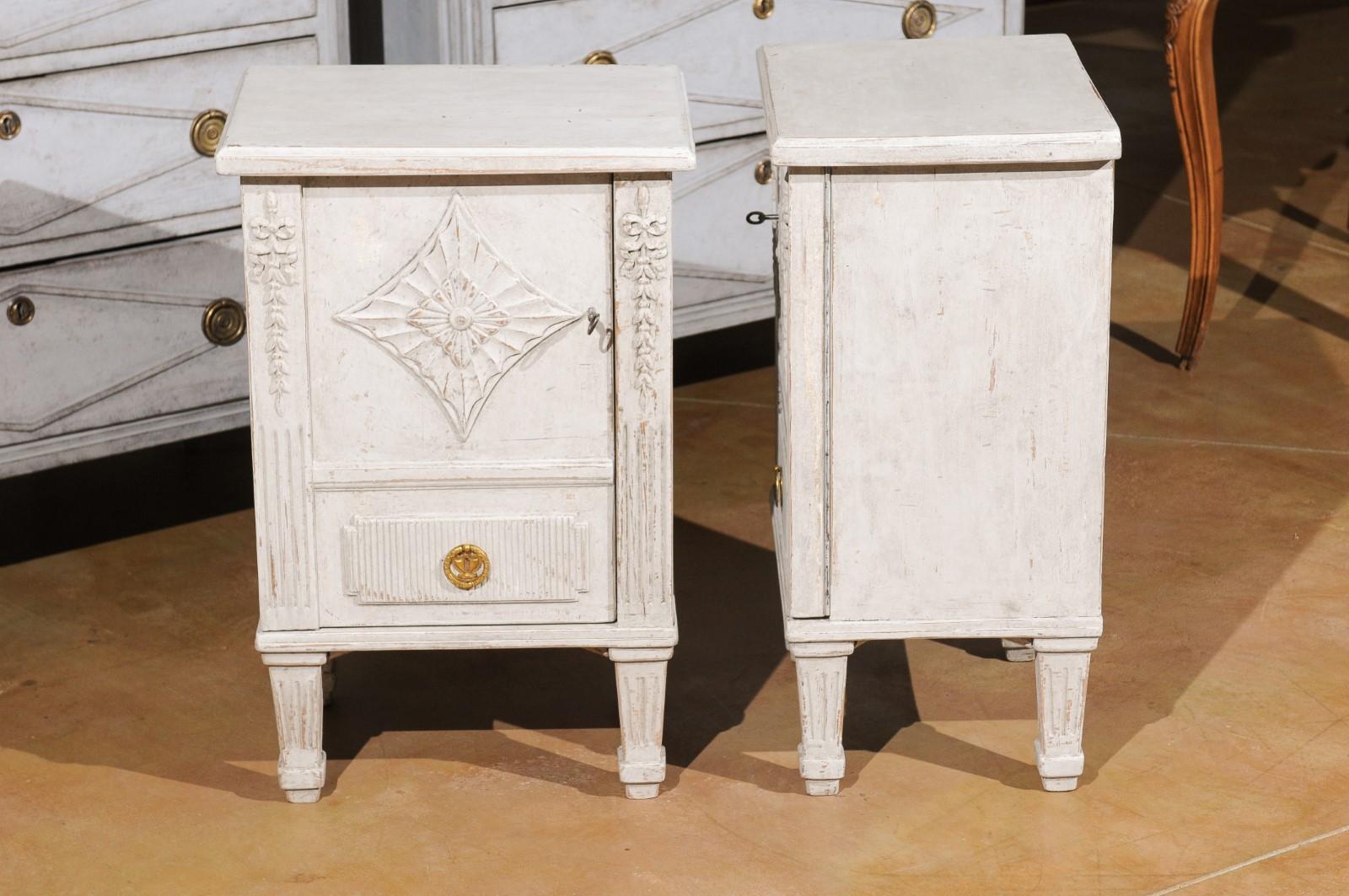 Pair of Swedish Neoclassical Style Painted Nightstand Cabinets with Single Door 3