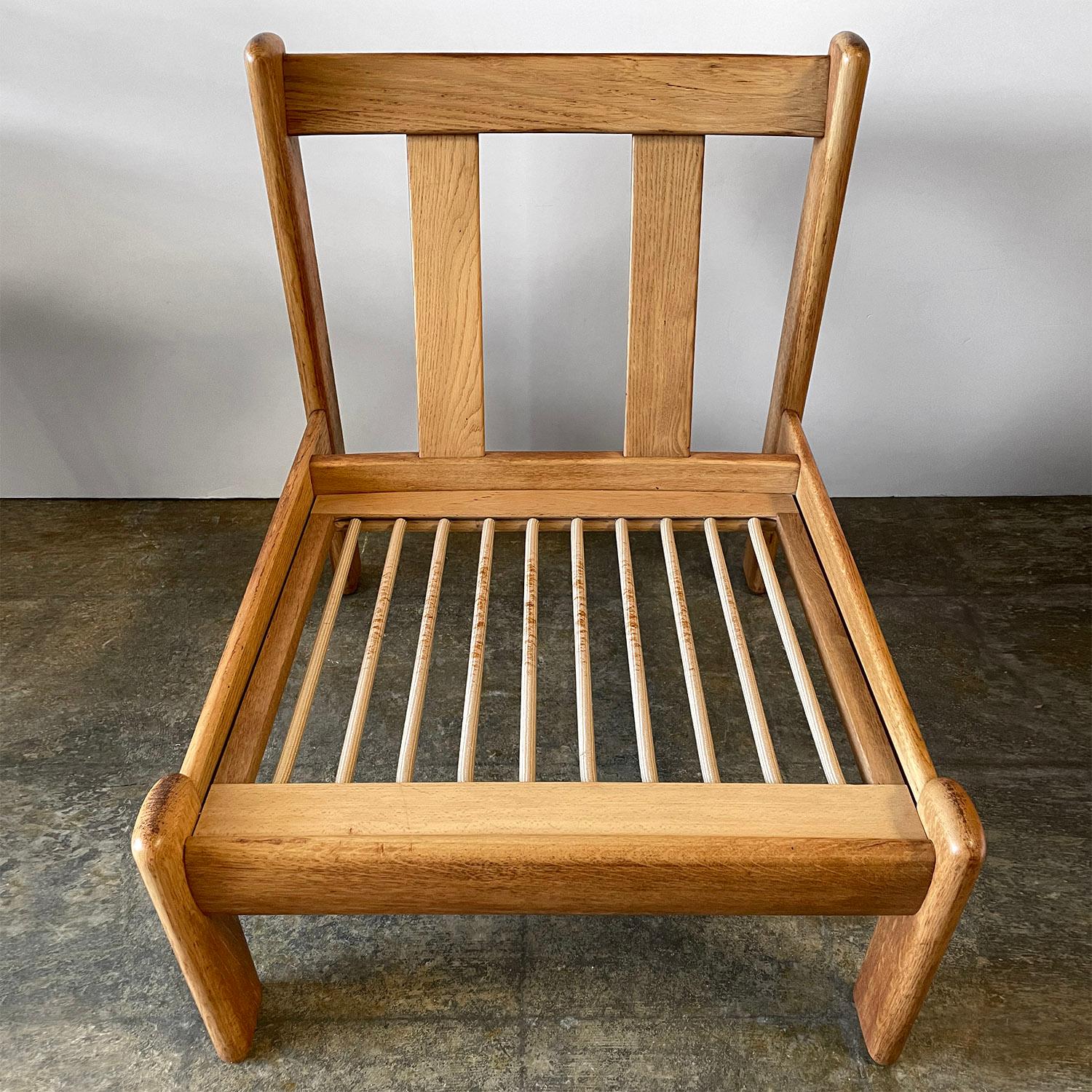 Pair of Swedish Oak Lounge Chairs 8