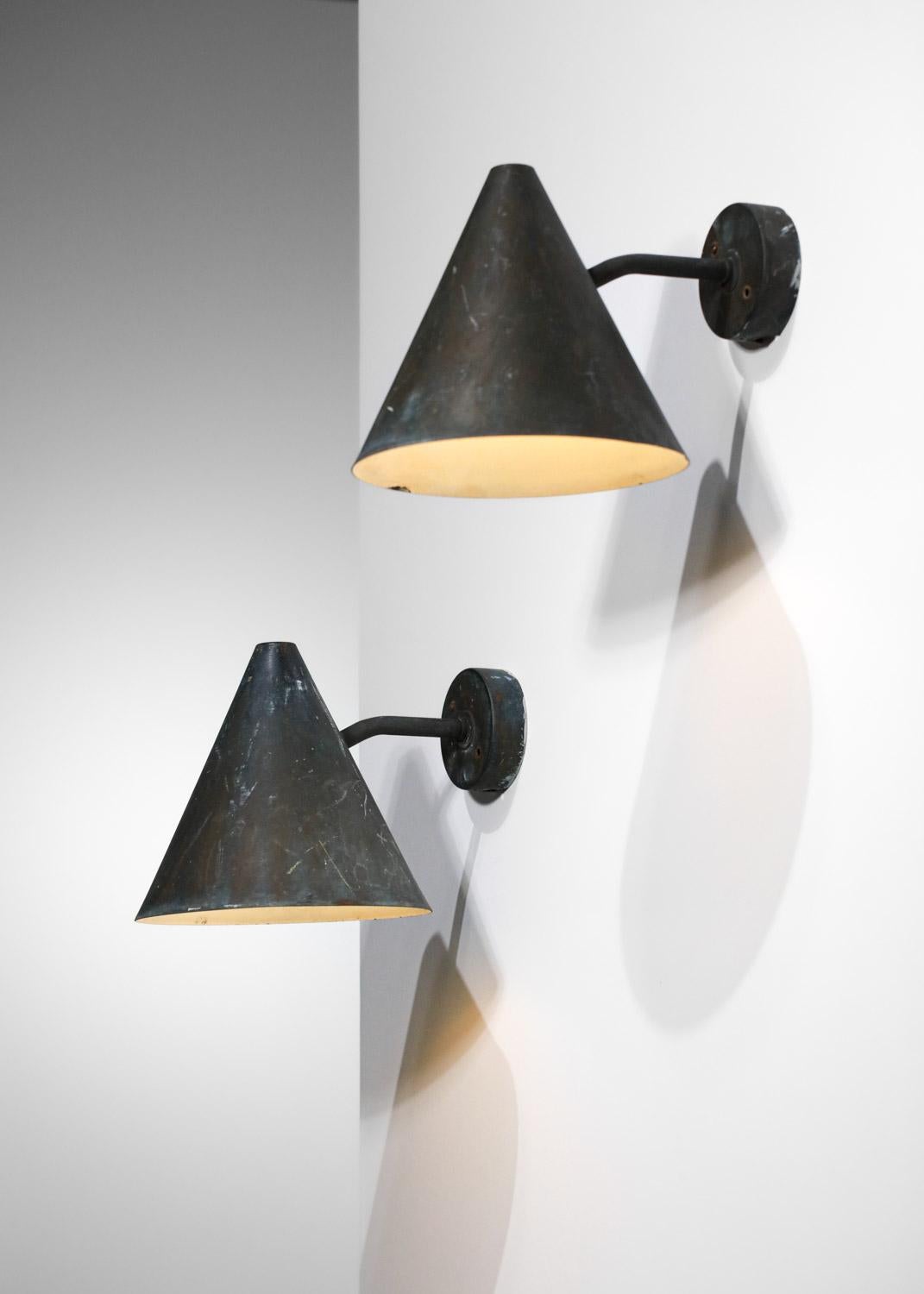 Pair of Swedish Outdoor Wall Lamps Hans Agne Jakobsson in Patinated Copper For Sale 5