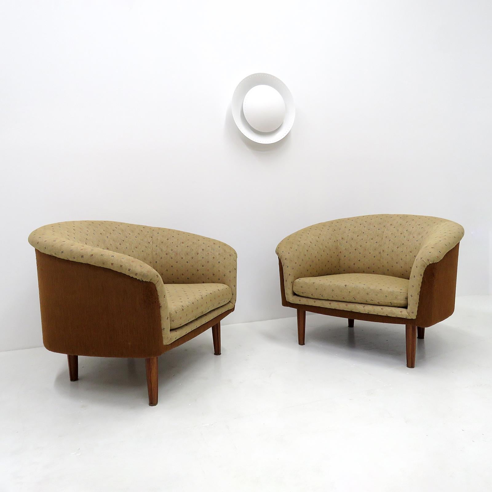 Pair of Swedish Oversized Lounge Chairs, 1960 For Sale 4
