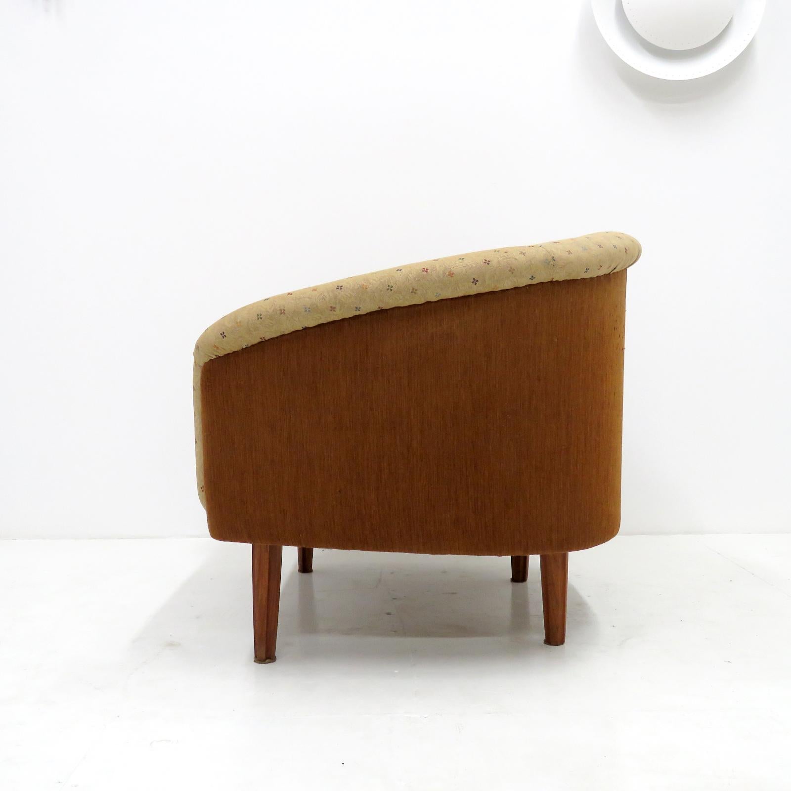 Tissu d'ameublement Paire de chaises longues suédoises surdimensionnées, 1960 en vente