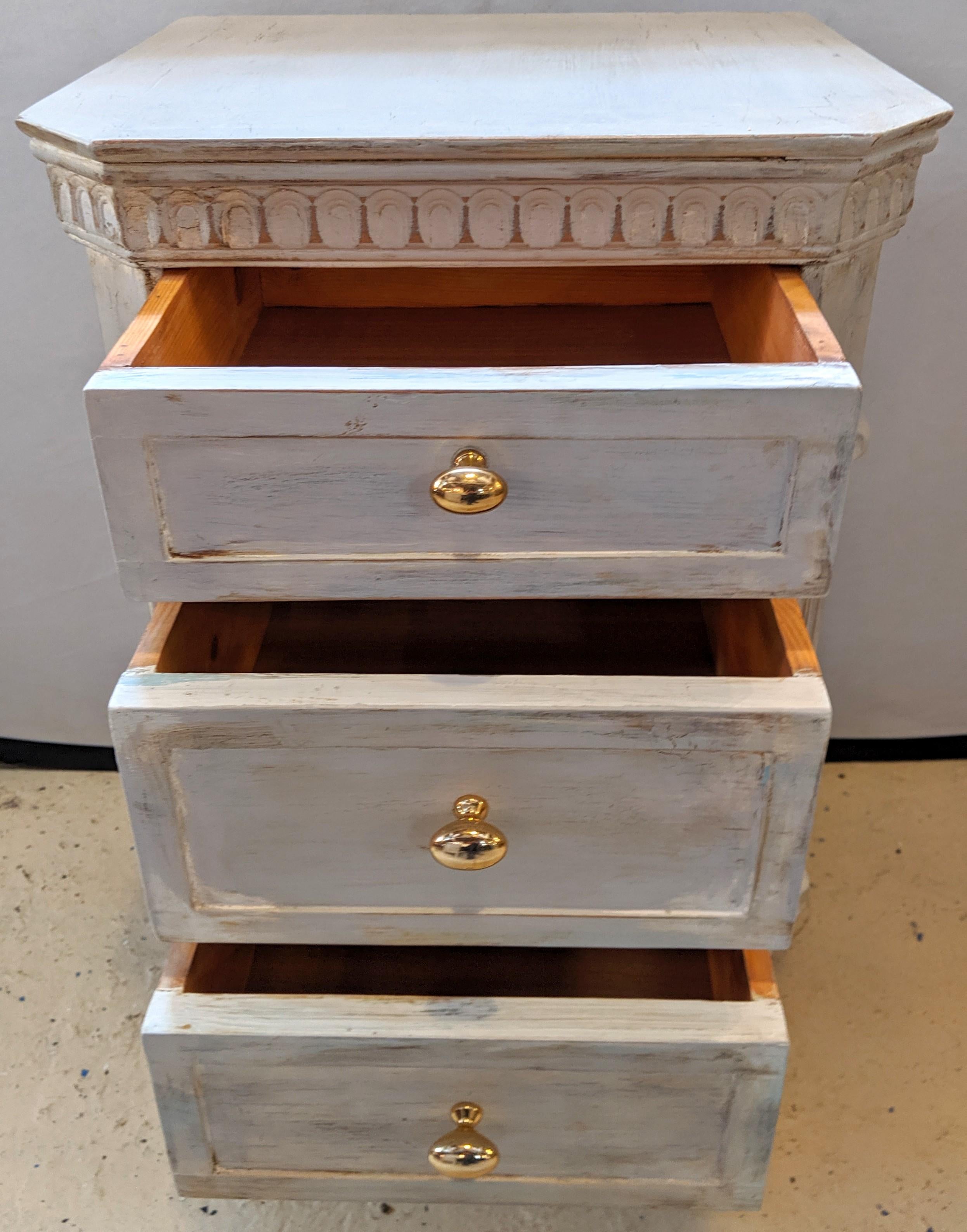 Pair of Swedish Paint Decorated End Tables or Nightstands 4