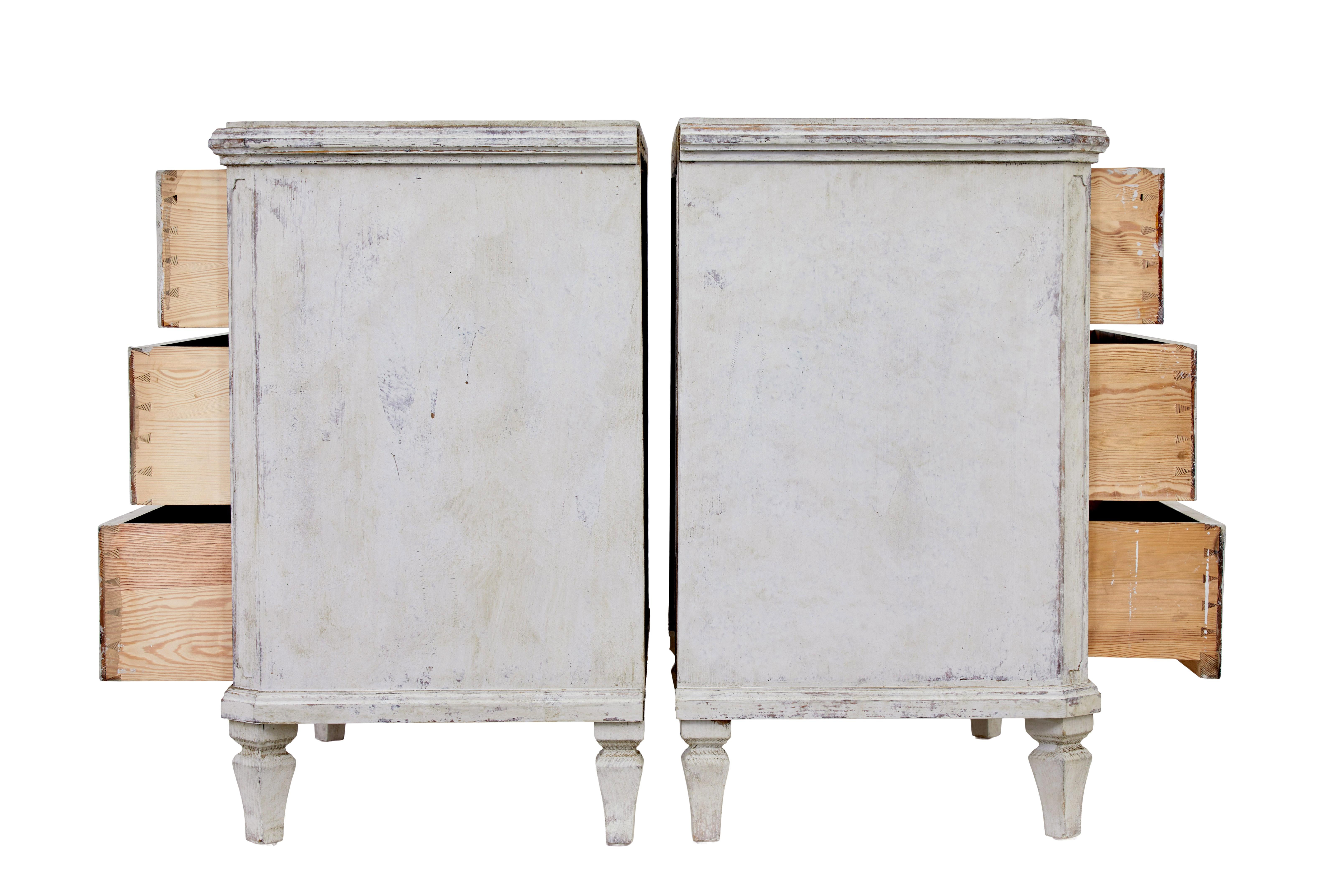 Pair of Swedish painted 19th century commodes In Good Condition For Sale In Debenham, Suffolk