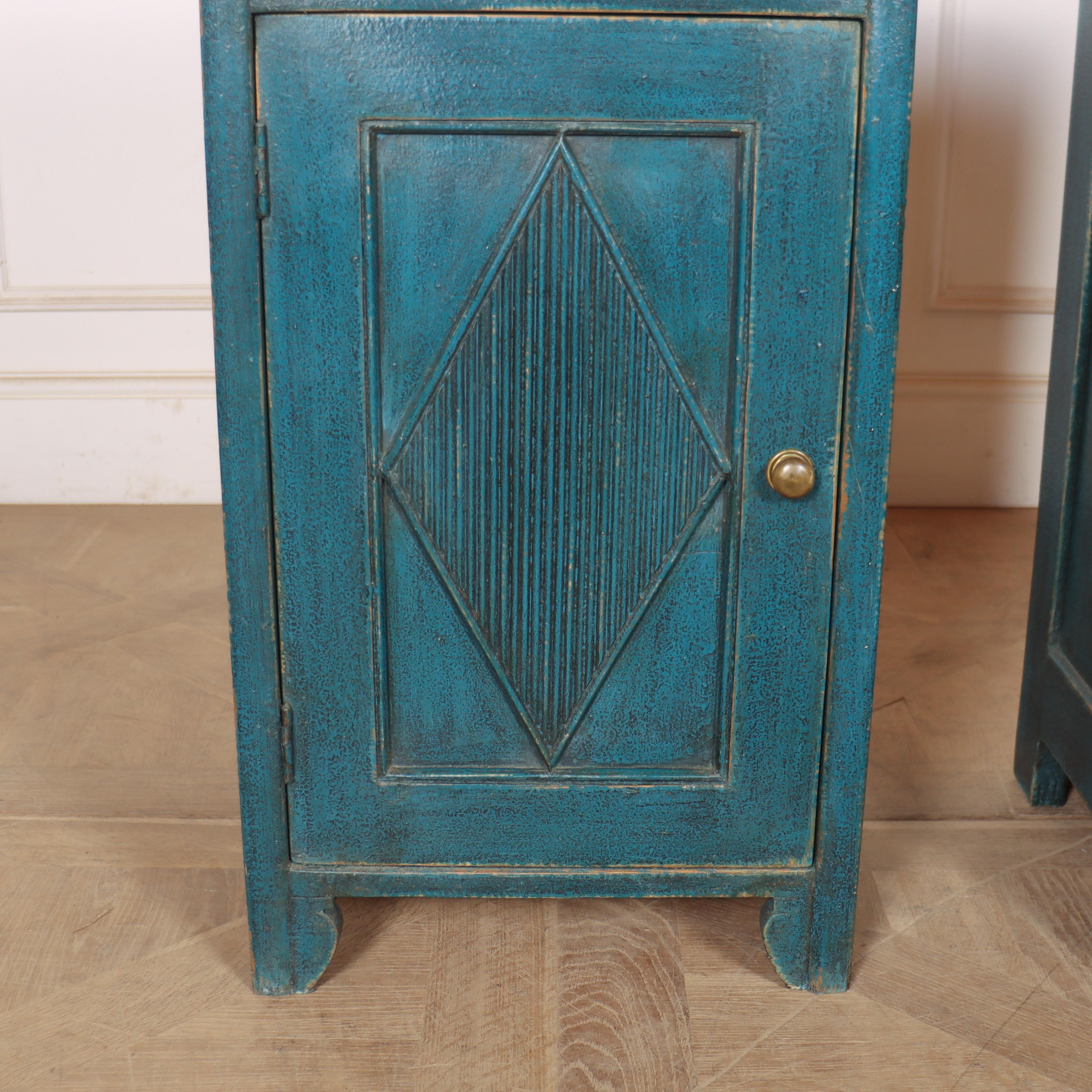 Pair of Swedish Painted Bedside Cupboards In Good Condition For Sale In Leamington Spa, Warwickshire