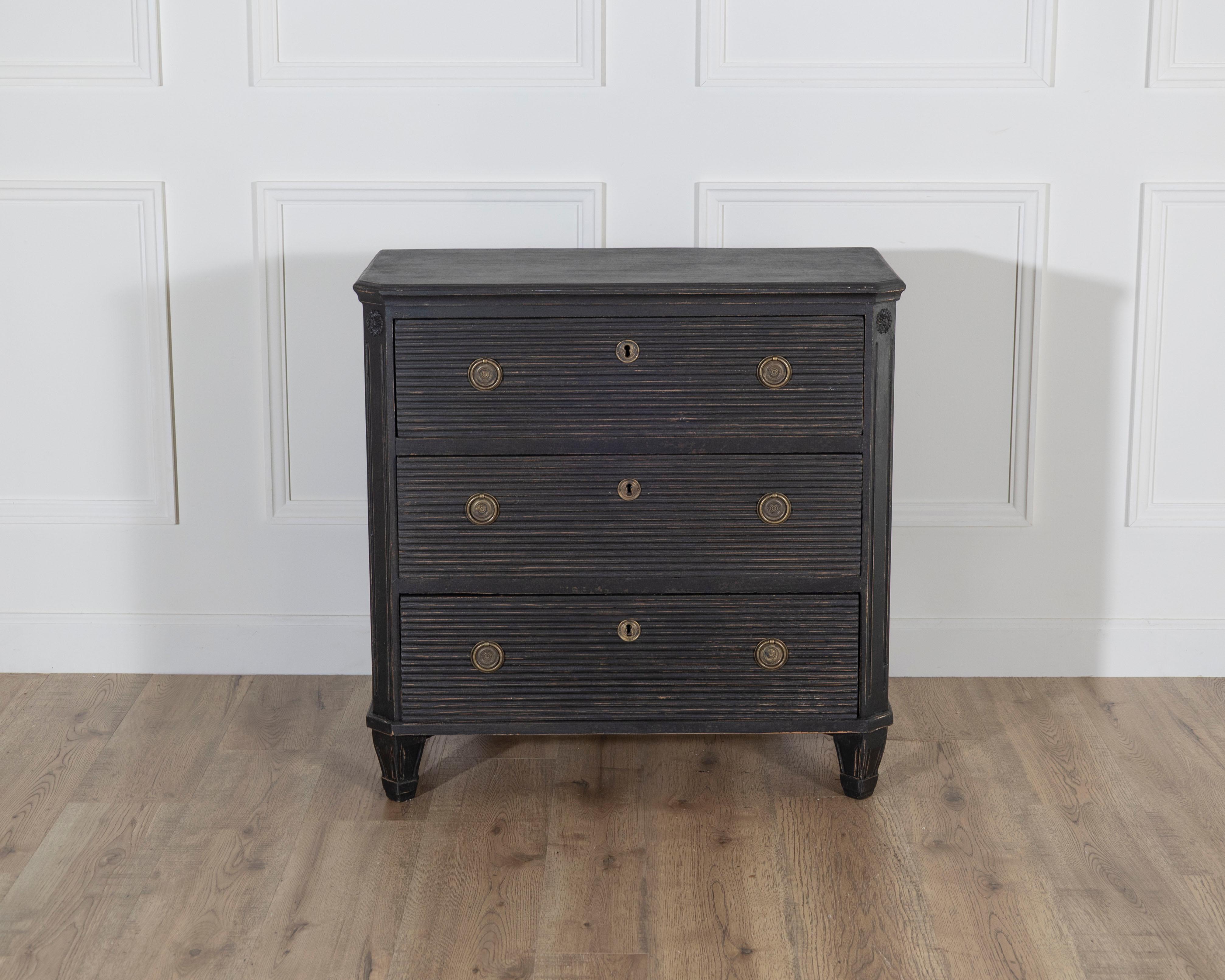 Pair of Swedish Painted Chests of Drawers, Circa 1880 For Sale 7