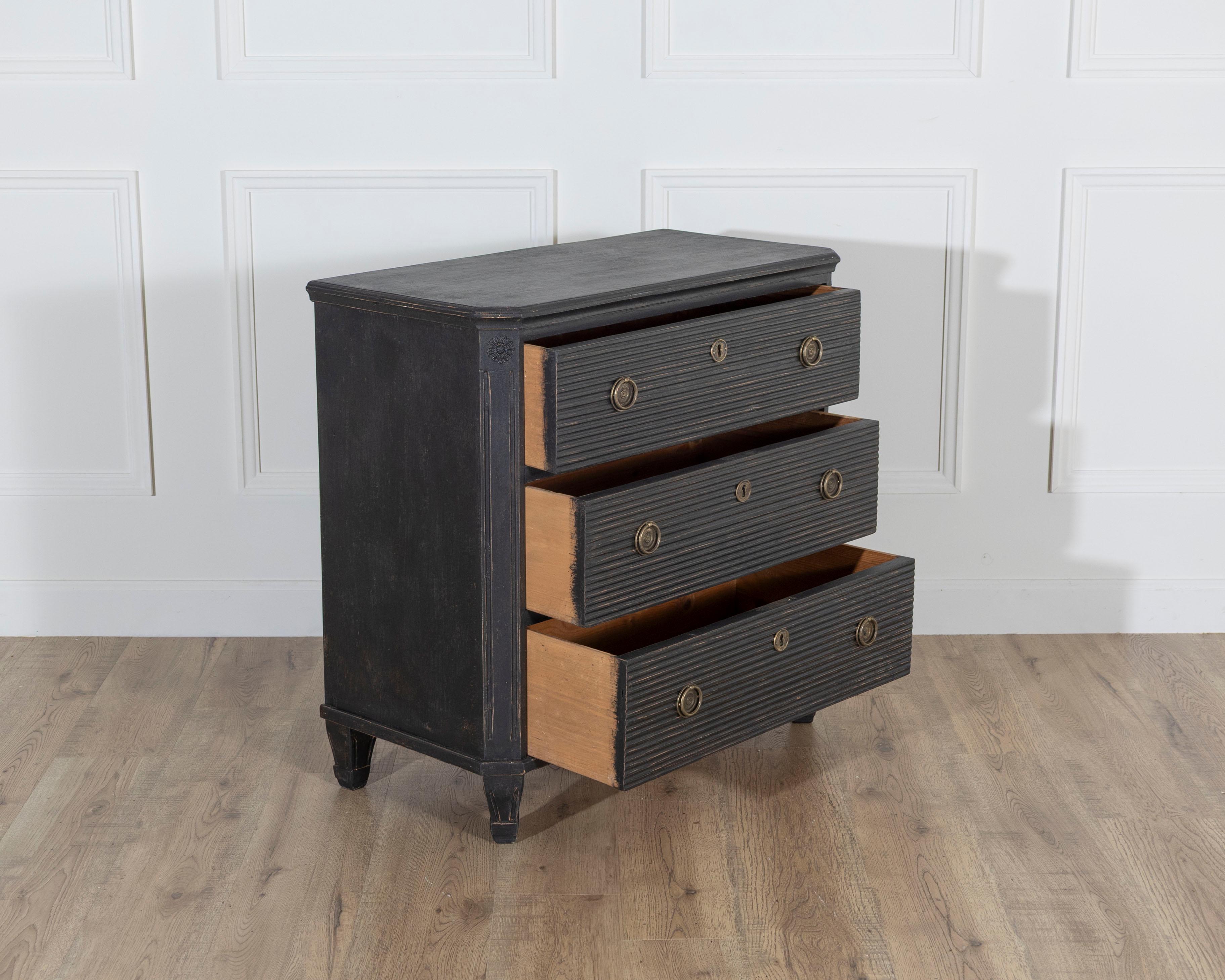 Pair of Swedish Painted Chests of Drawers, Circa 1880 For Sale 10