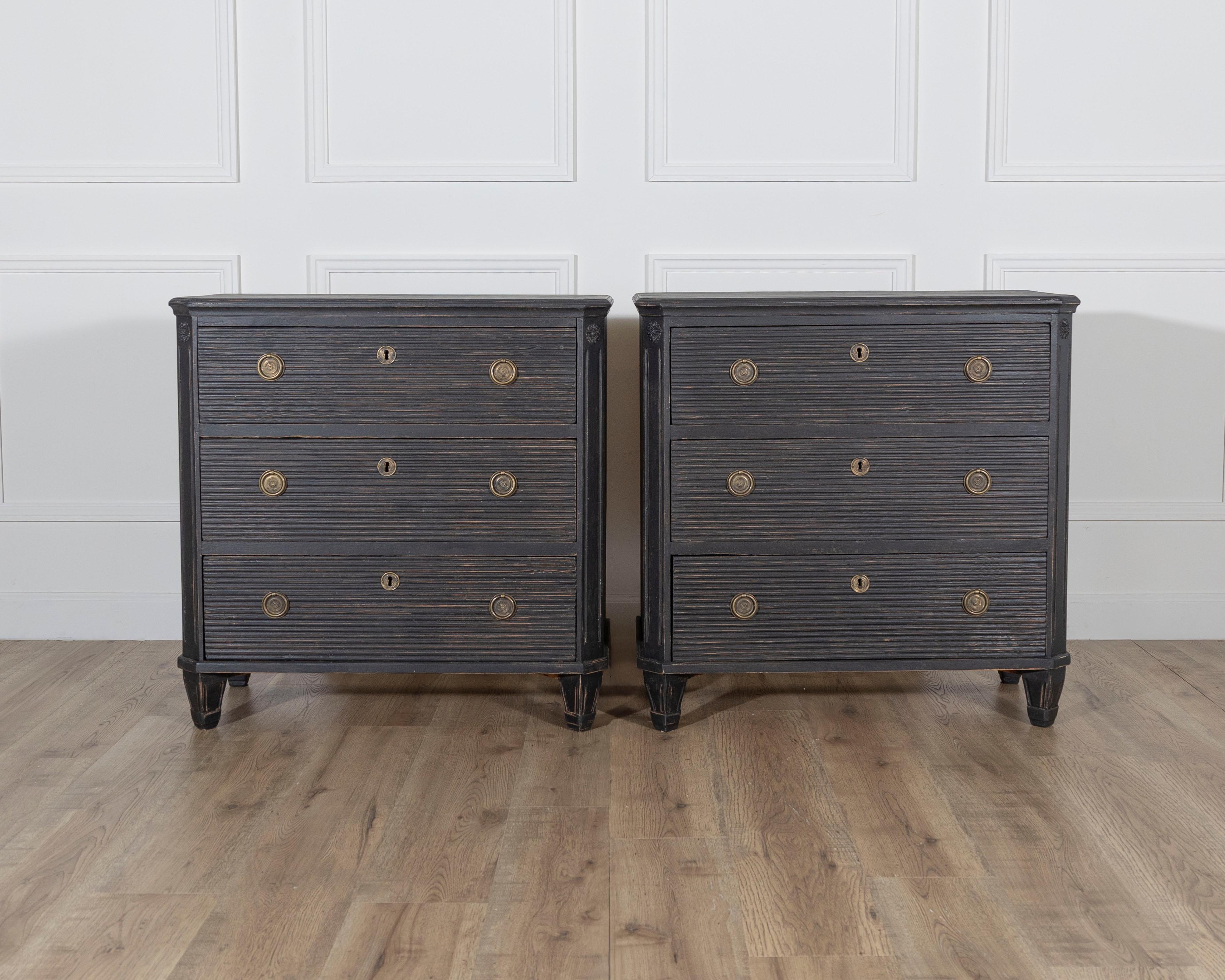 Pair of Swedish Painted Chests of Drawers, Circa 1880 In Good Condition For Sale In Atlanta, GA
