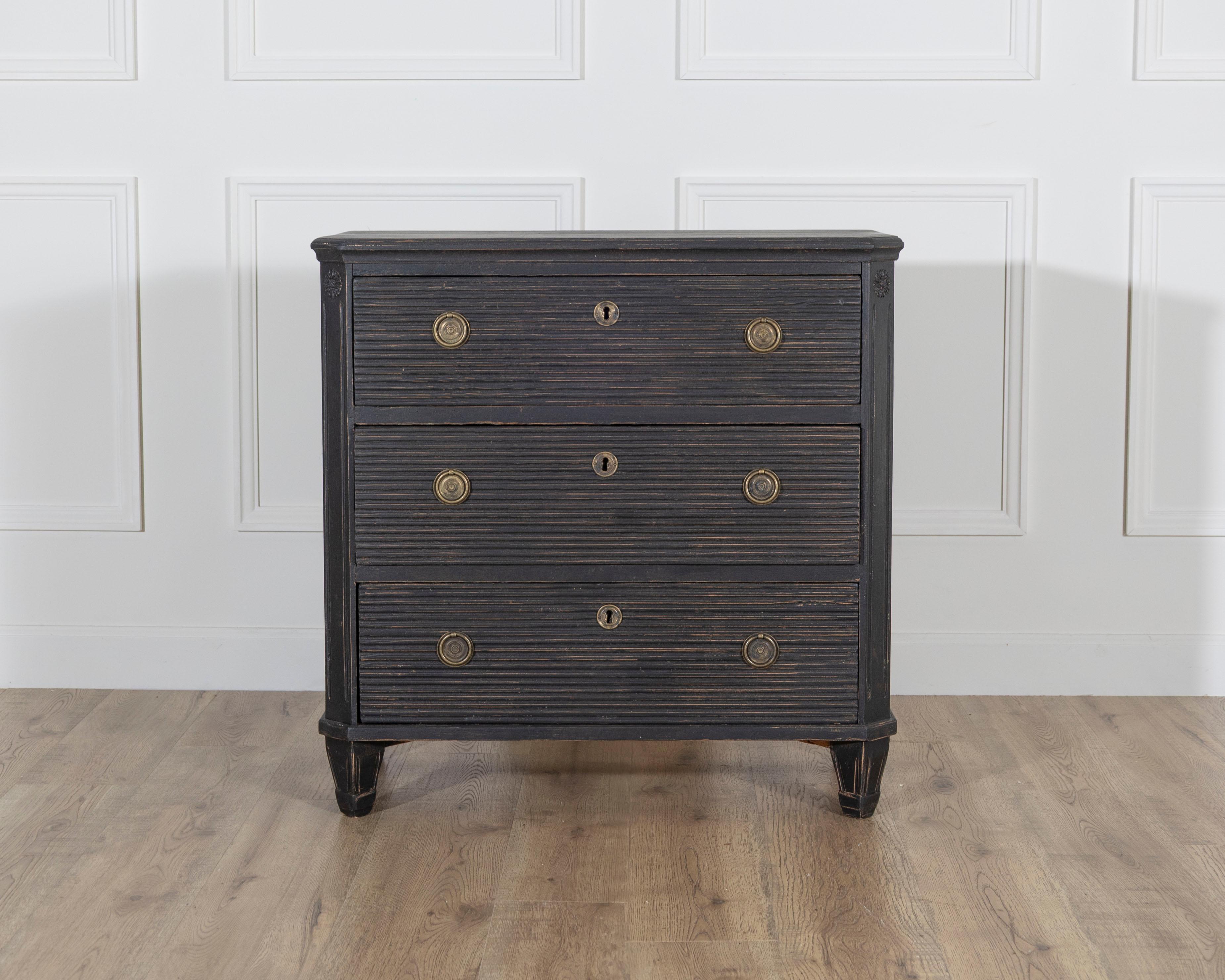 Pair of Swedish Painted Chests of Drawers, Circa 1880 For Sale 1