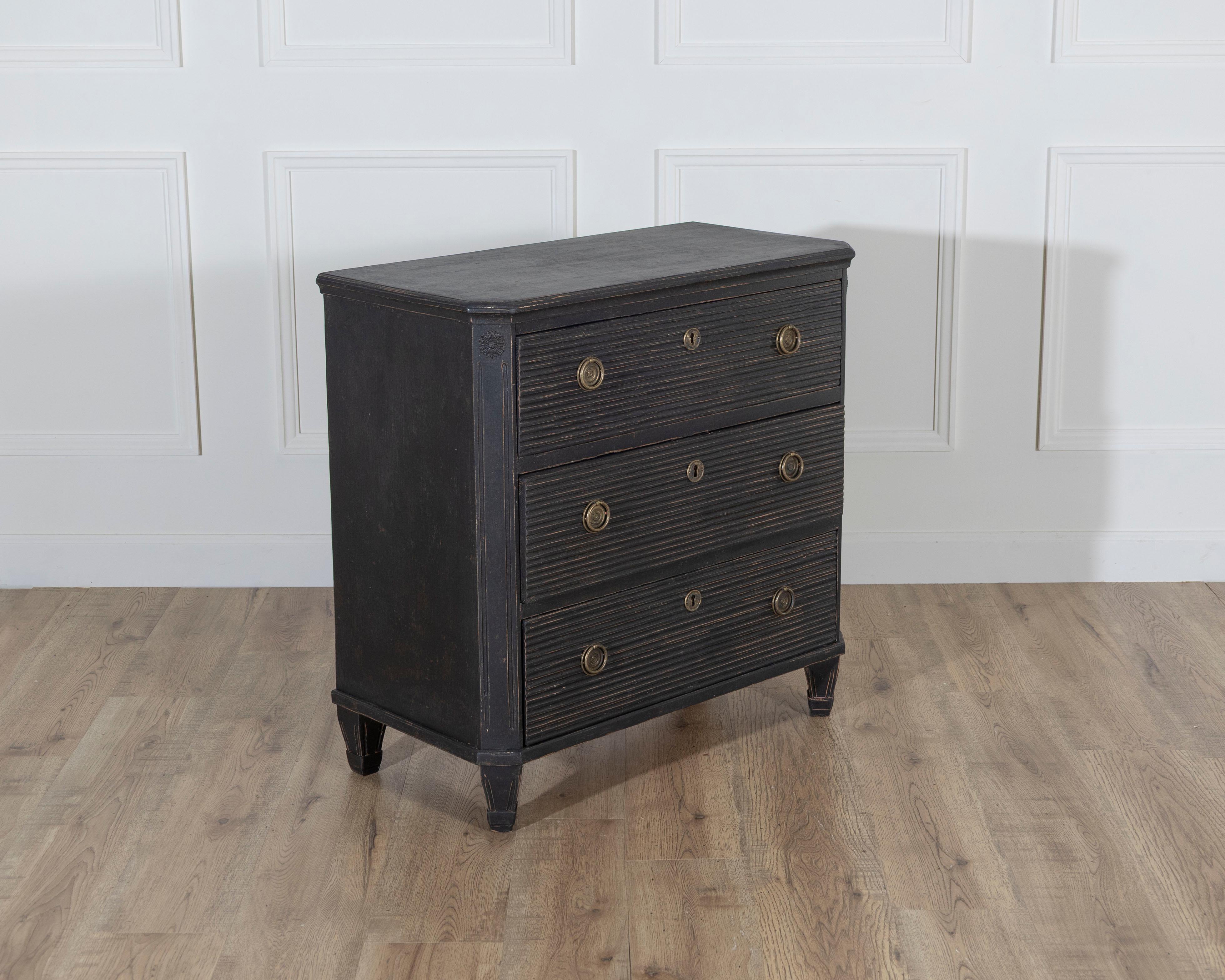 Pair of Swedish Painted Chests of Drawers, Circa 1880 For Sale 2