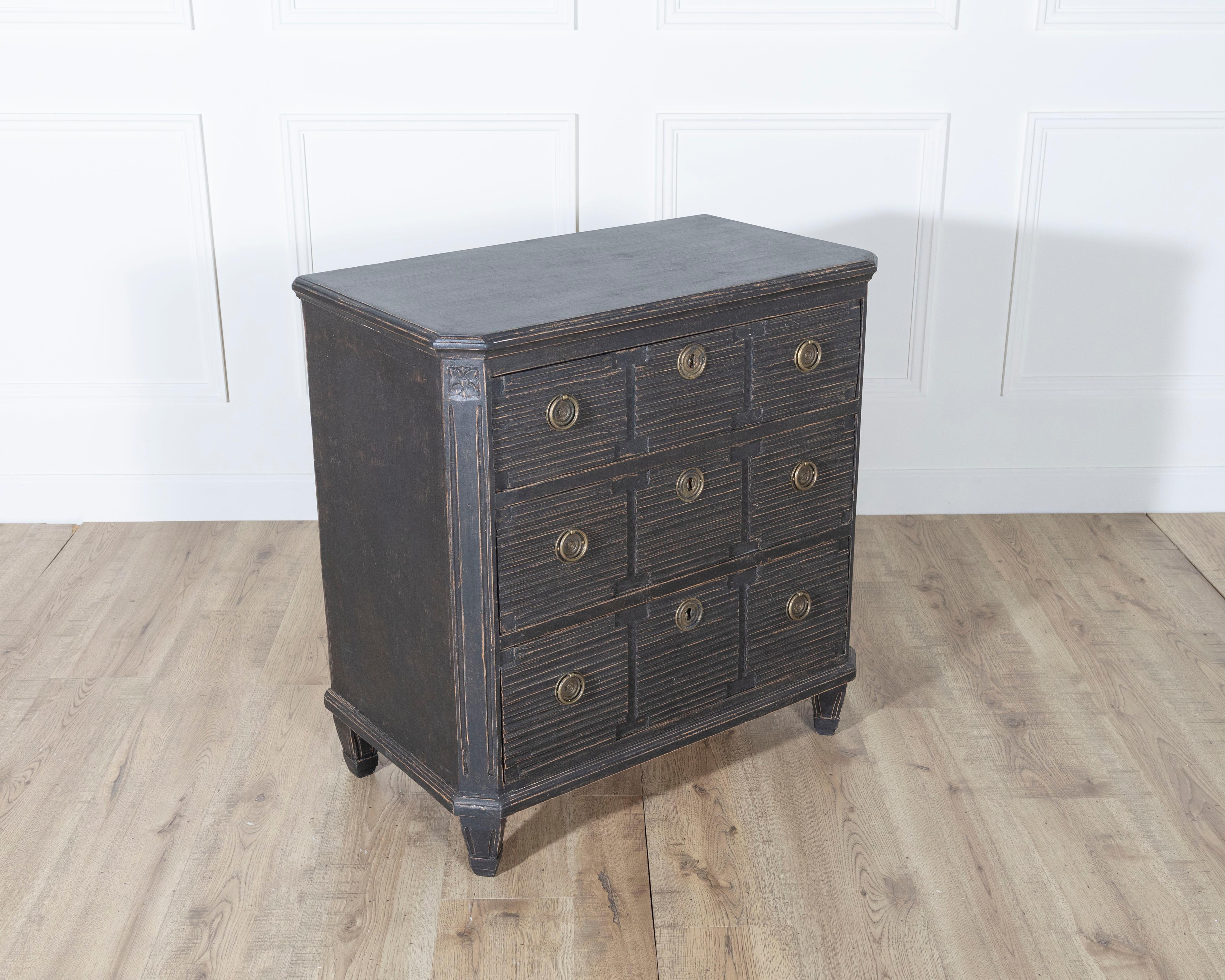 Pair of Swedish Painted Chests with Fluted Drawers and Brass Hardware For Sale 6