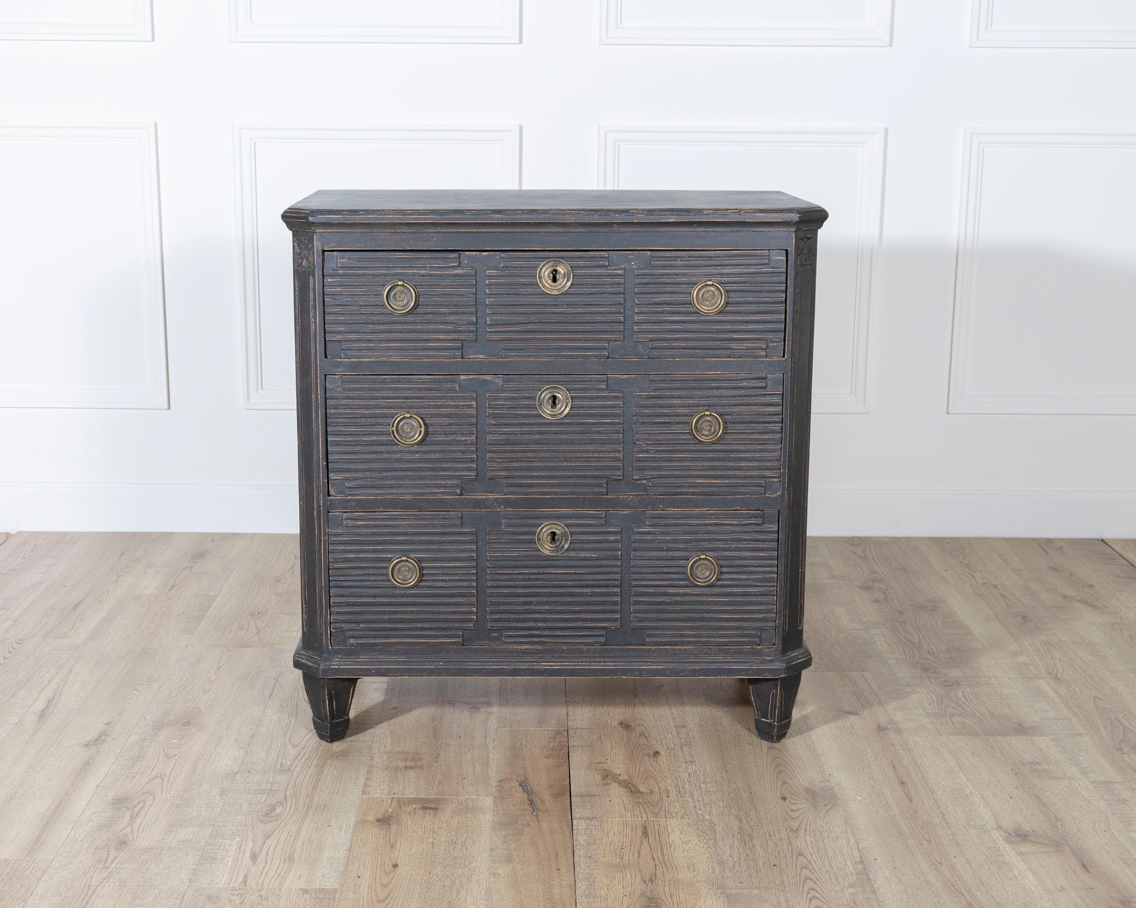 Pair of Swedish Painted Chests with Fluted Drawers and Brass Hardware For Sale 8