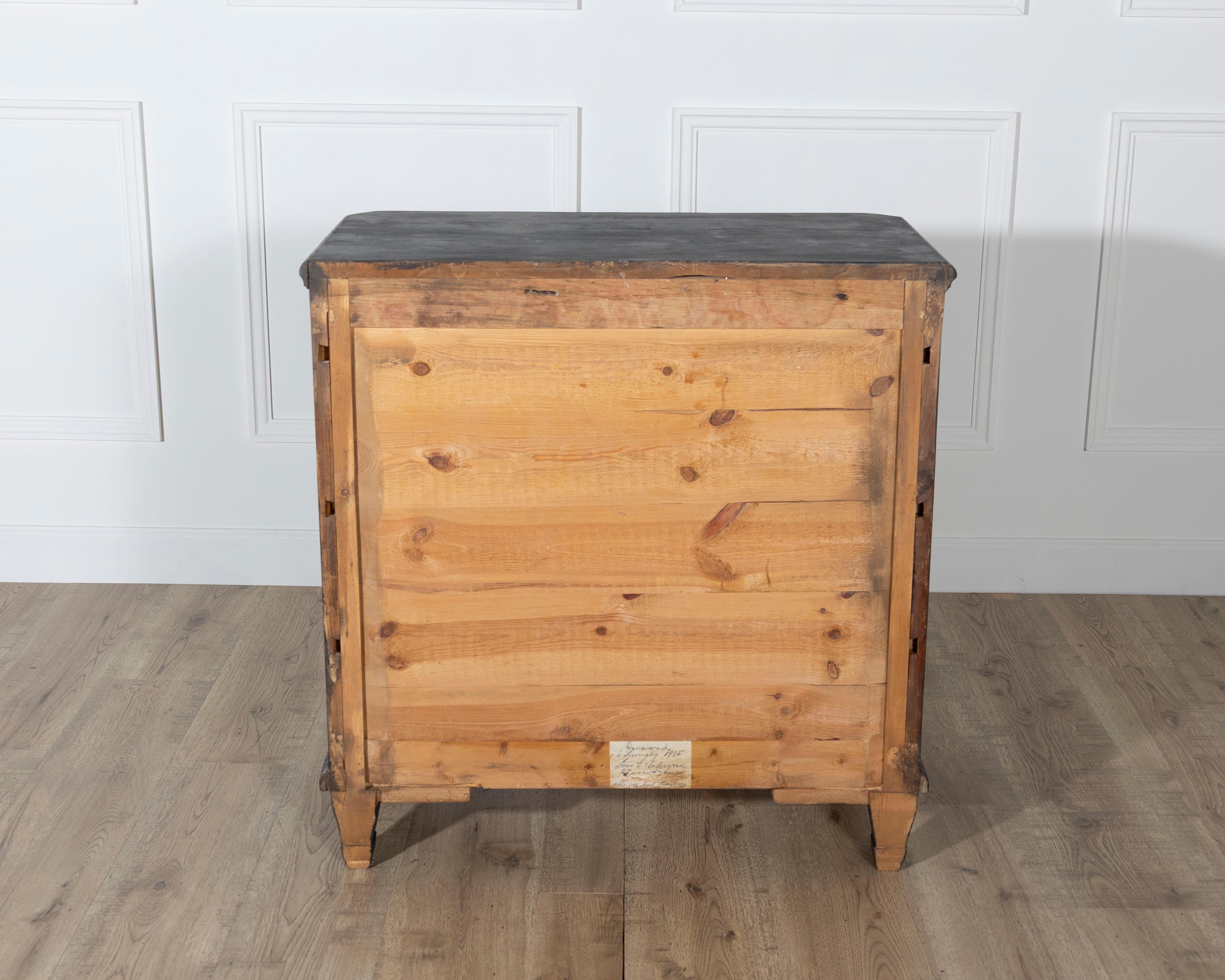 Pair of Swedish Painted Chests with Fluted Drawers and Brass Hardware For Sale 2