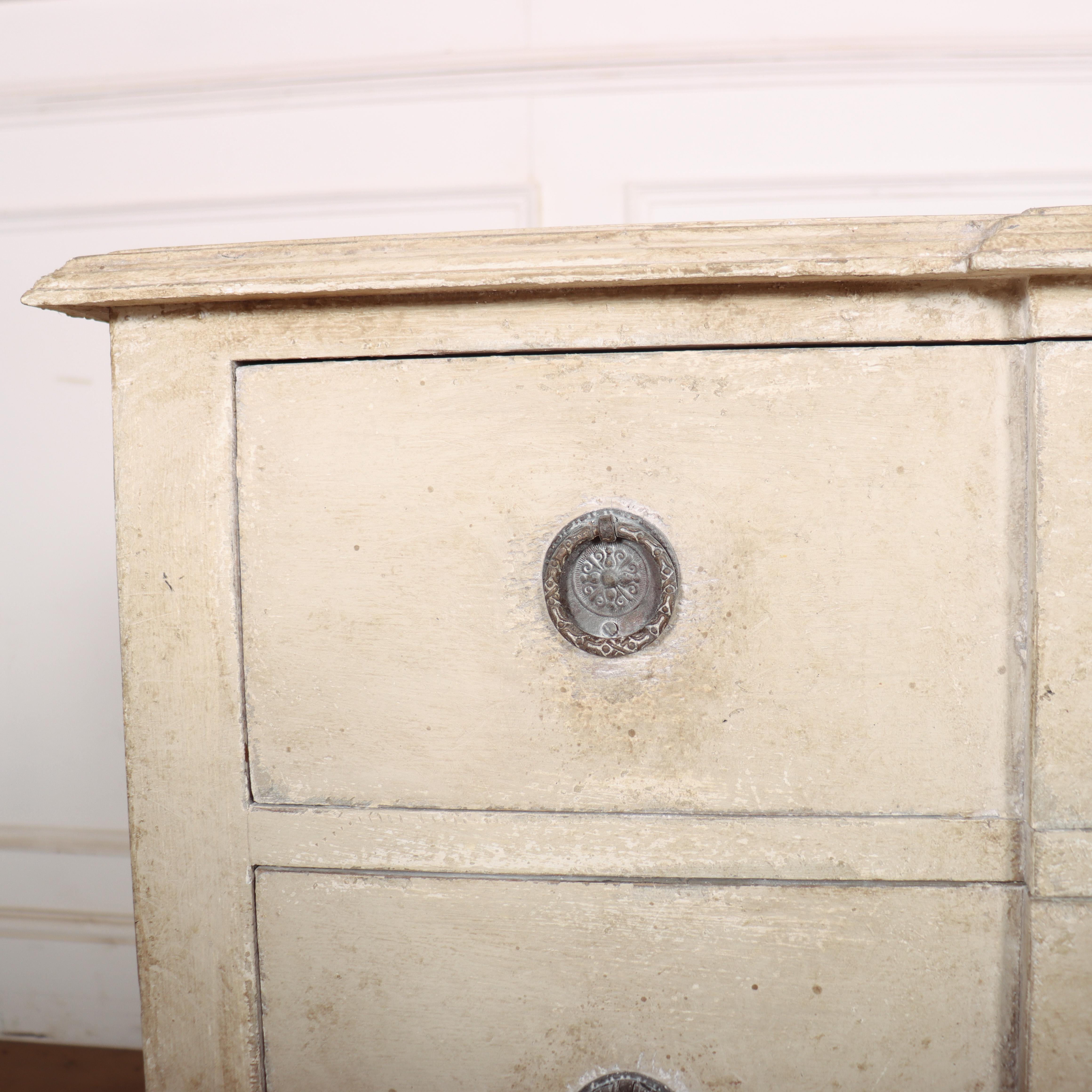 Pair of Swedish Painted Commodes For Sale 4