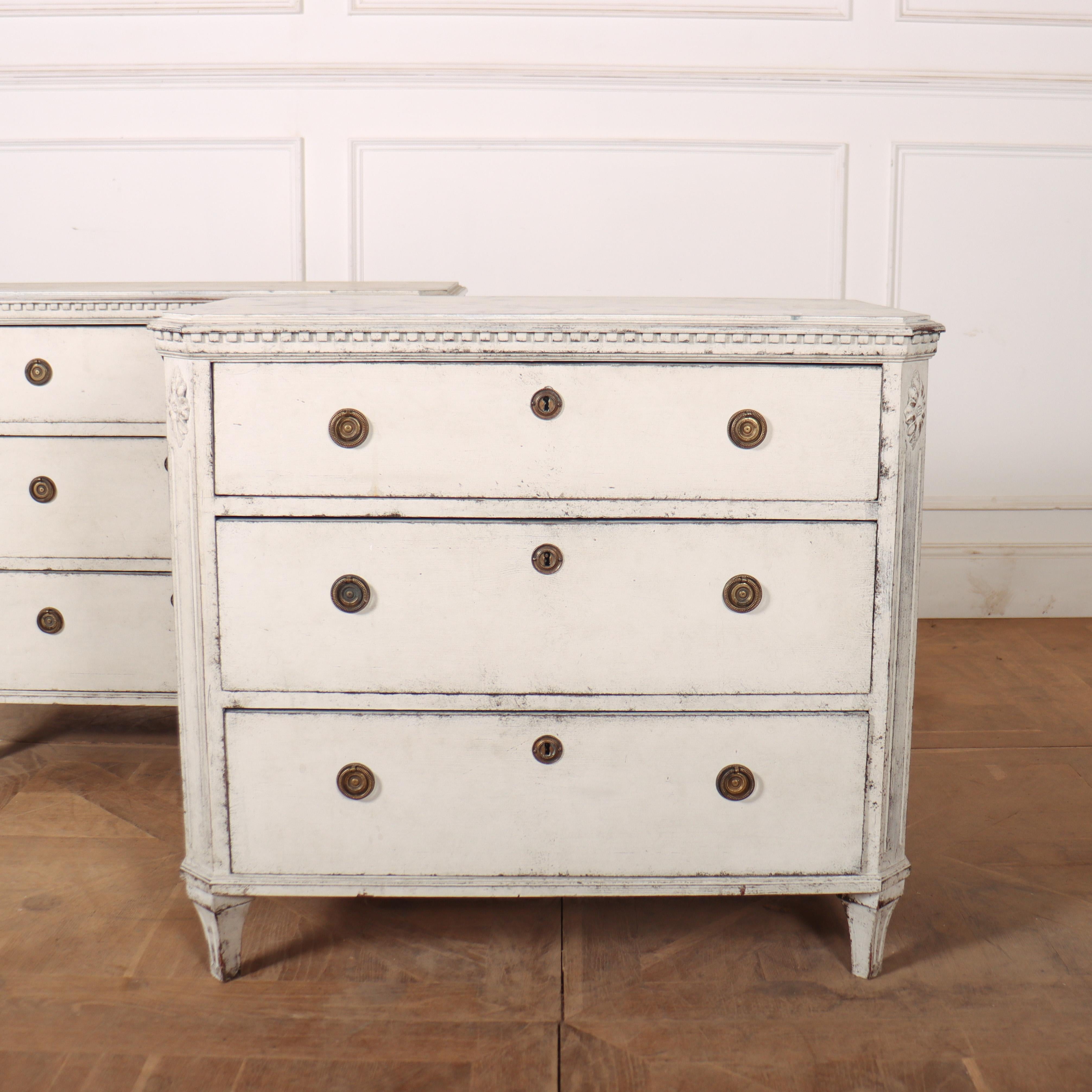 Nice pair of early 19th C Swedish 3 drawer commodes with faux marble tops. 1860.

Ref: JG17

Reference: 8343

Dimensions
33.5 inches (85 cms) Wide
18.5 inches (47 cms) Deep
30 inches (76 cms) High