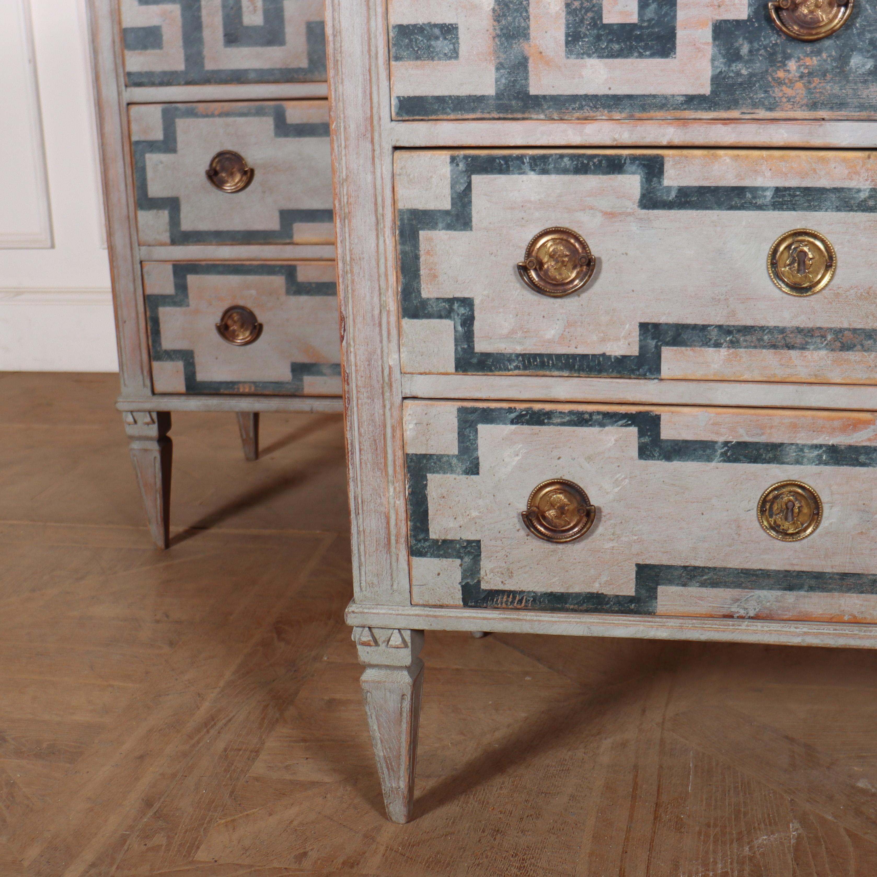 Pair of Swedish Painted Commodes In Good Condition For Sale In Leamington Spa, Warwickshire