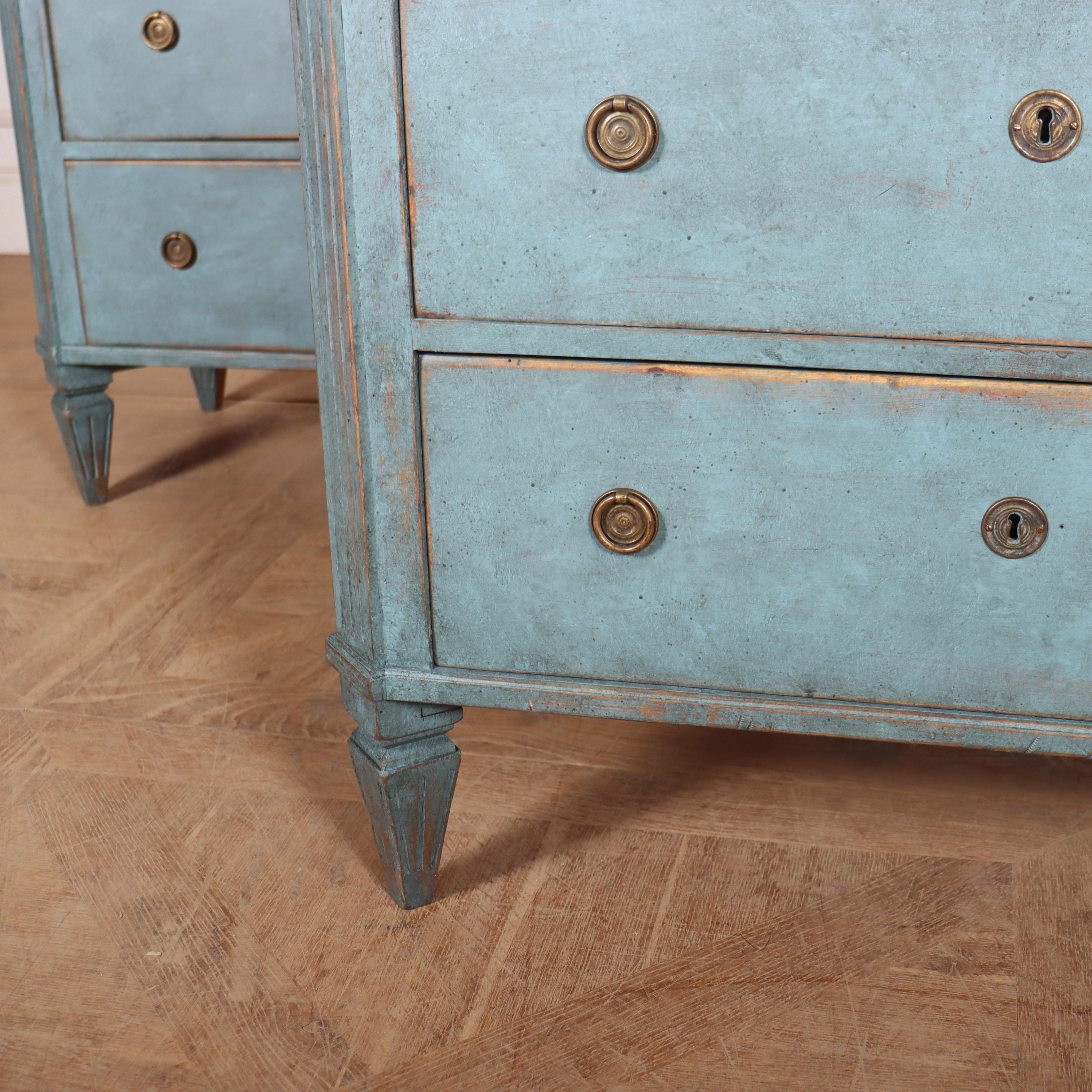 Pair of Swedish Painted Commodes In Good Condition In Leamington Spa, Warwickshire