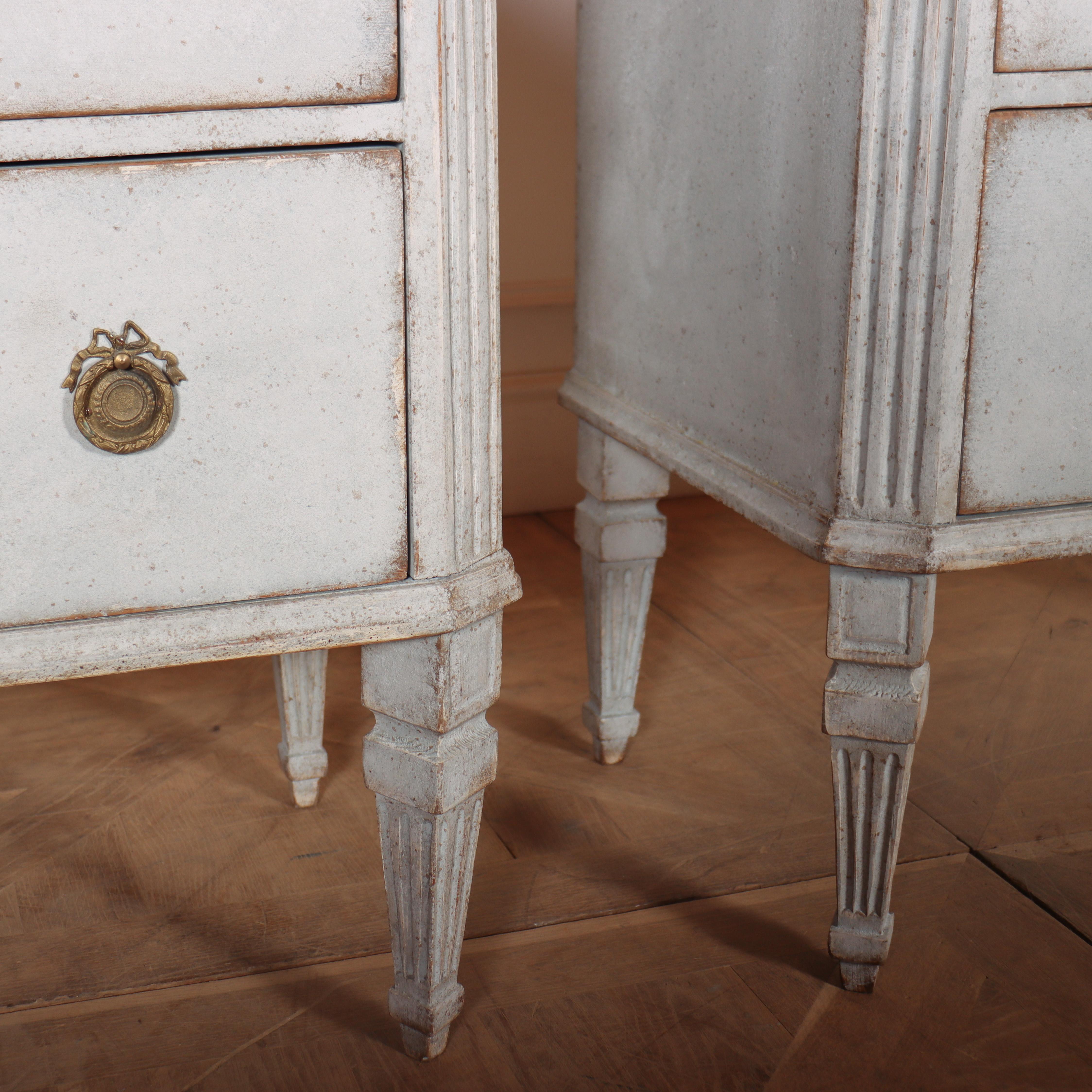 Pine Pair of Swedish Painted Commodes For Sale