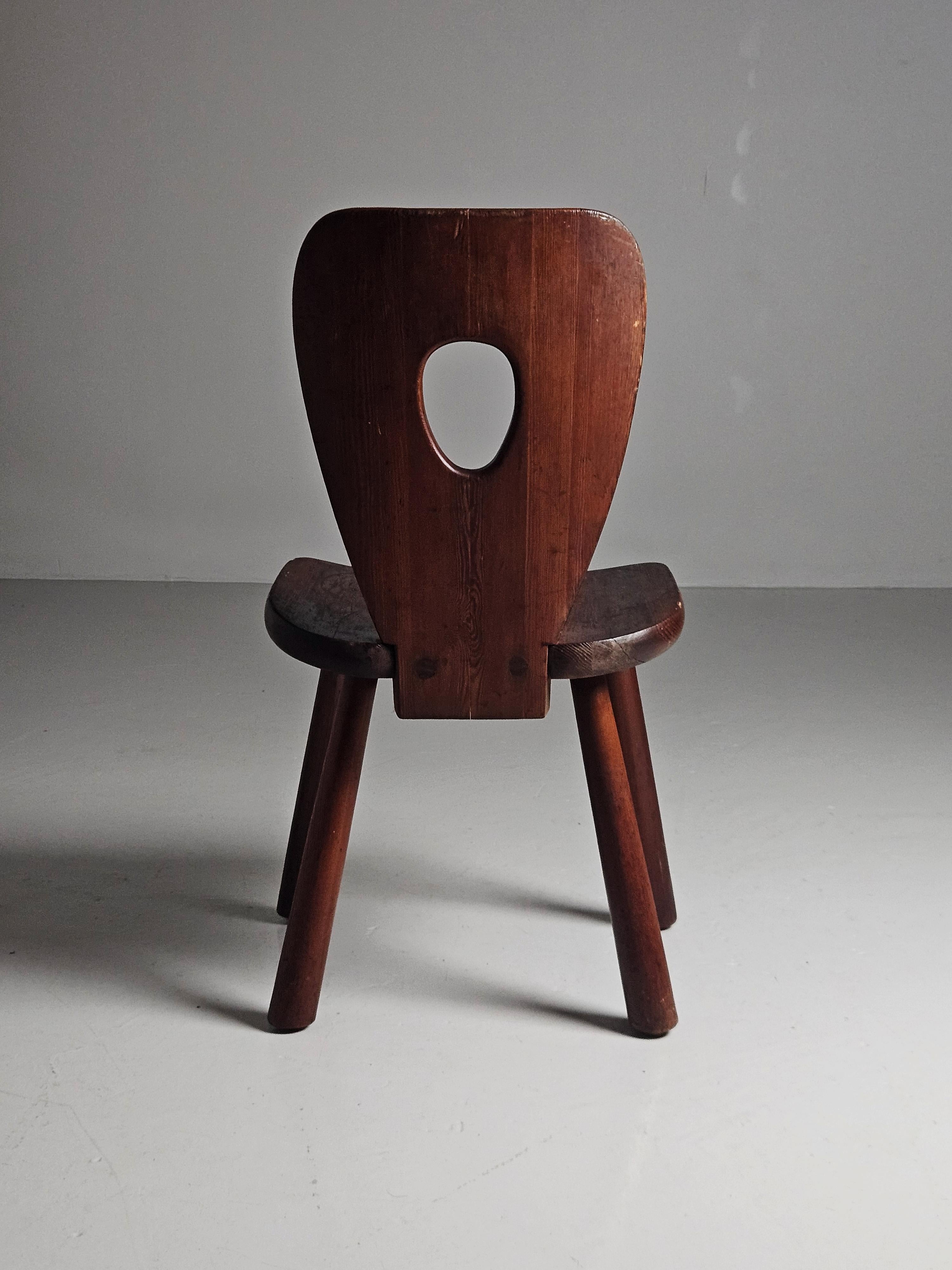 Pair of Swedish pine chairs by Bo Fjaestad for Arvika Konsthantverk, 1930s 2