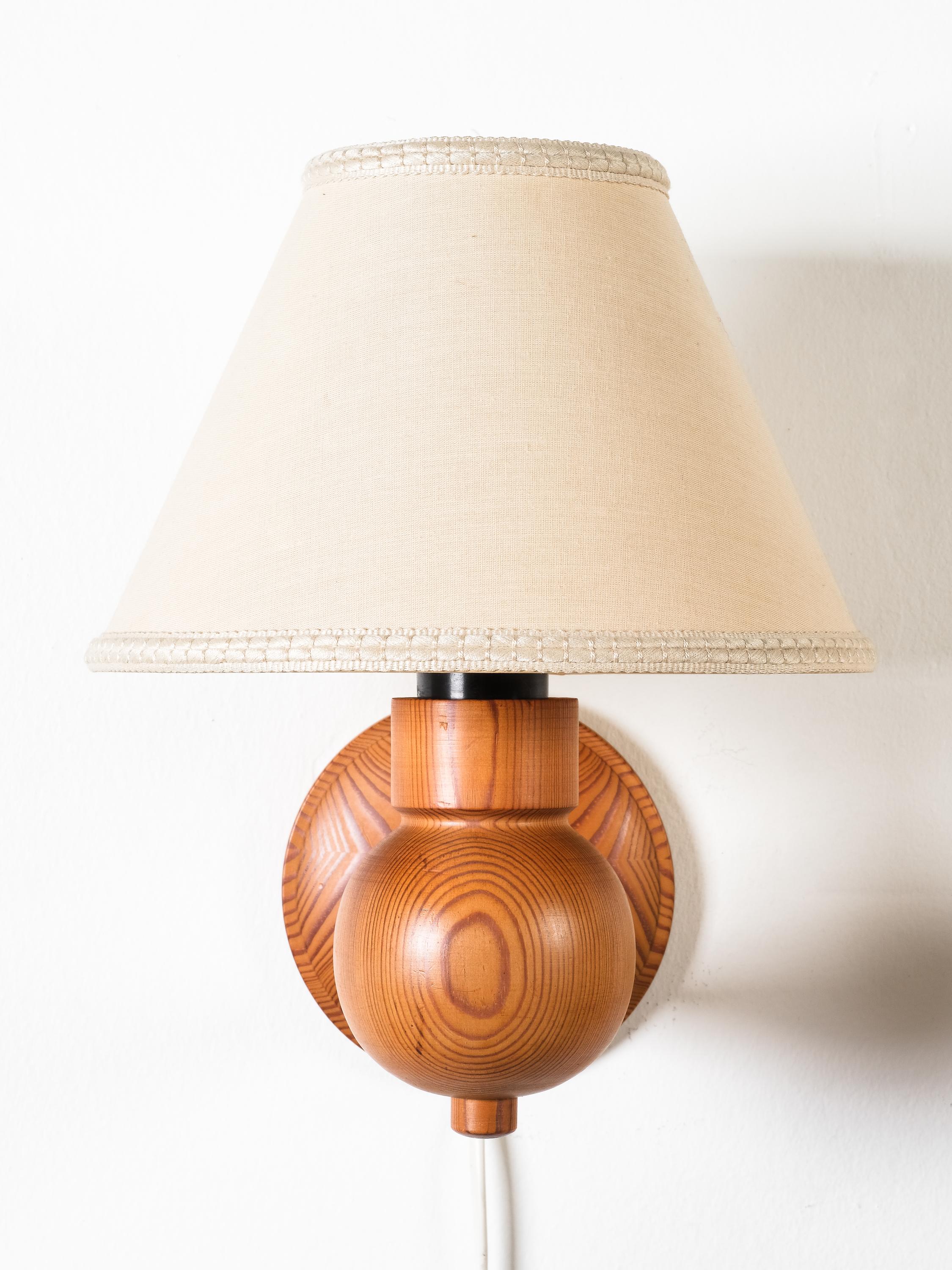 Pair of Swedish Pine Wood Wall Lamps by Aneta, Sweden, 1970s For Sale 2