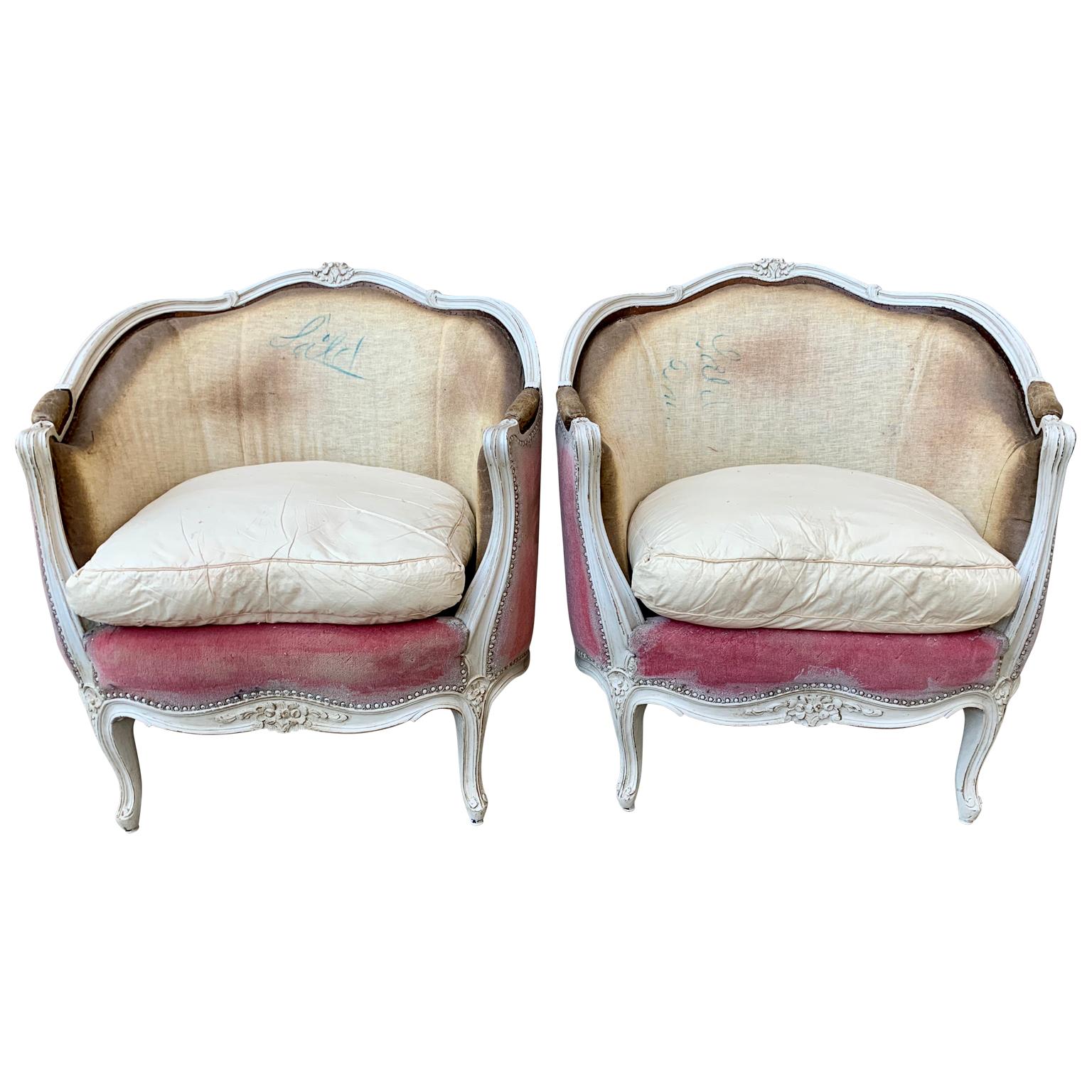 Pair of Swedish White Painted Bergère Armchairs, Rococo Style In Good Condition In Haddonfield, NJ