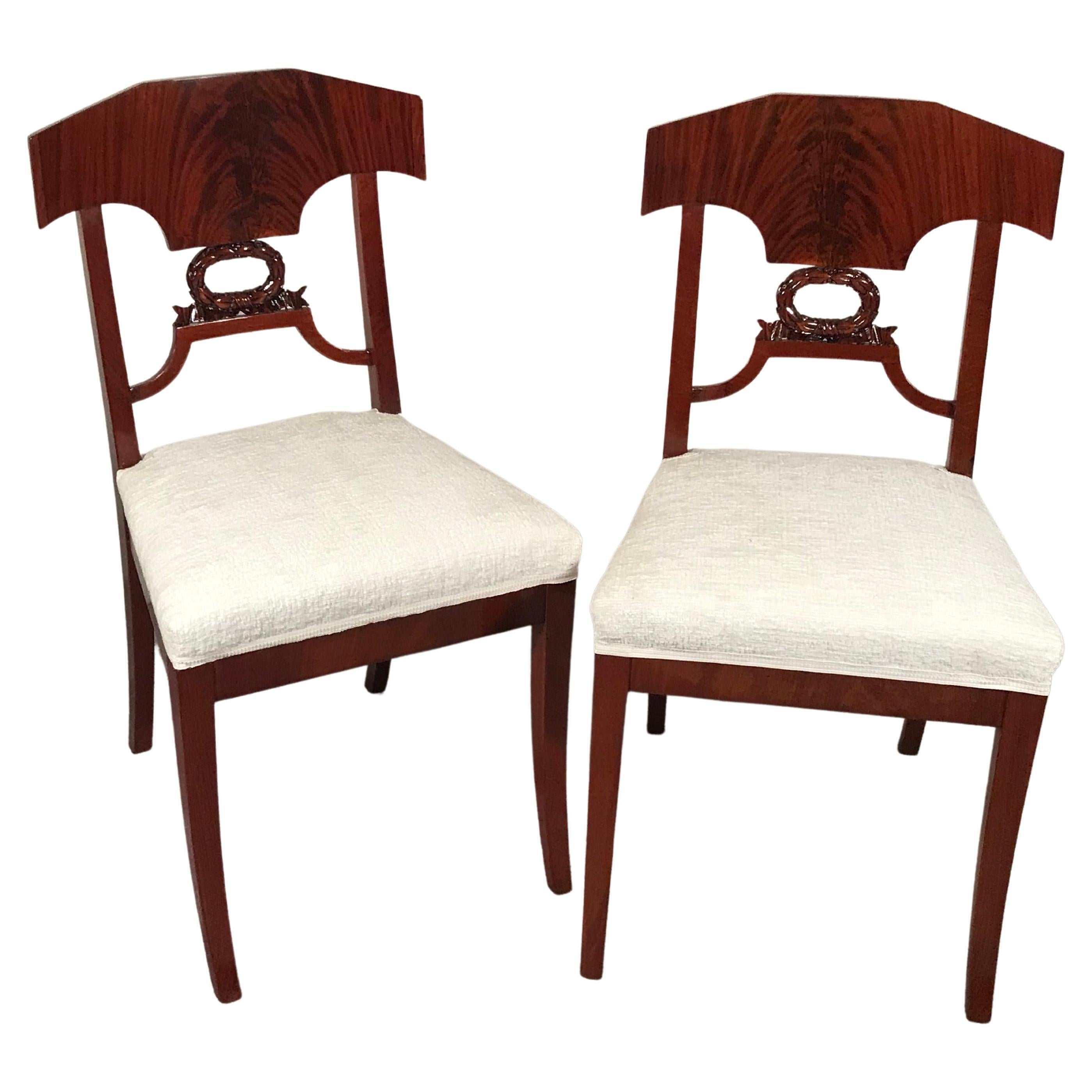 Veneer Pair of Swedish Gustavian Side Chairs, 1820-30 For Sale