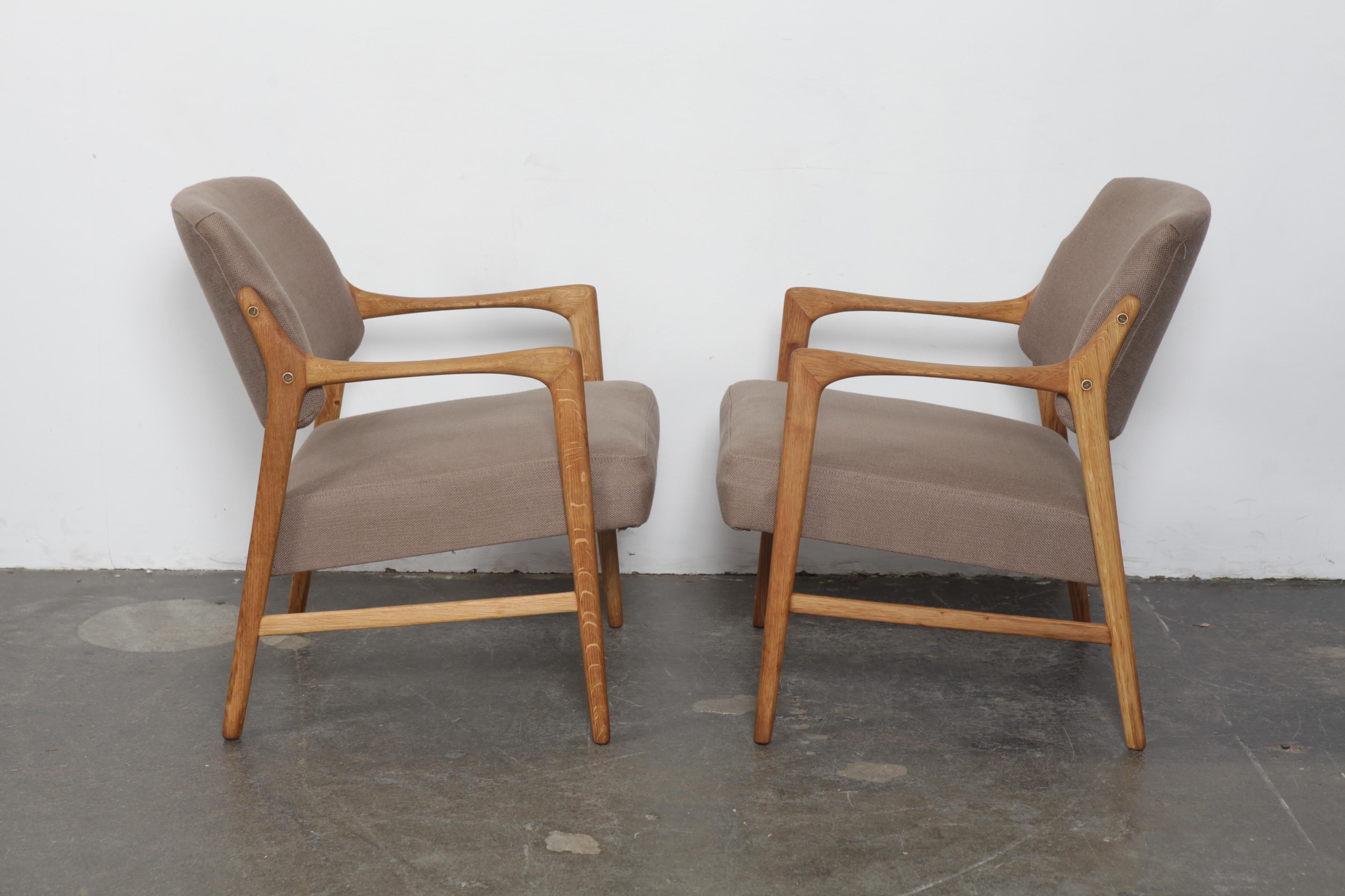 Mid-Century Modern Pair of Swedish Solid Oak Chairs by Inge Andersson for Bröderna Andersson