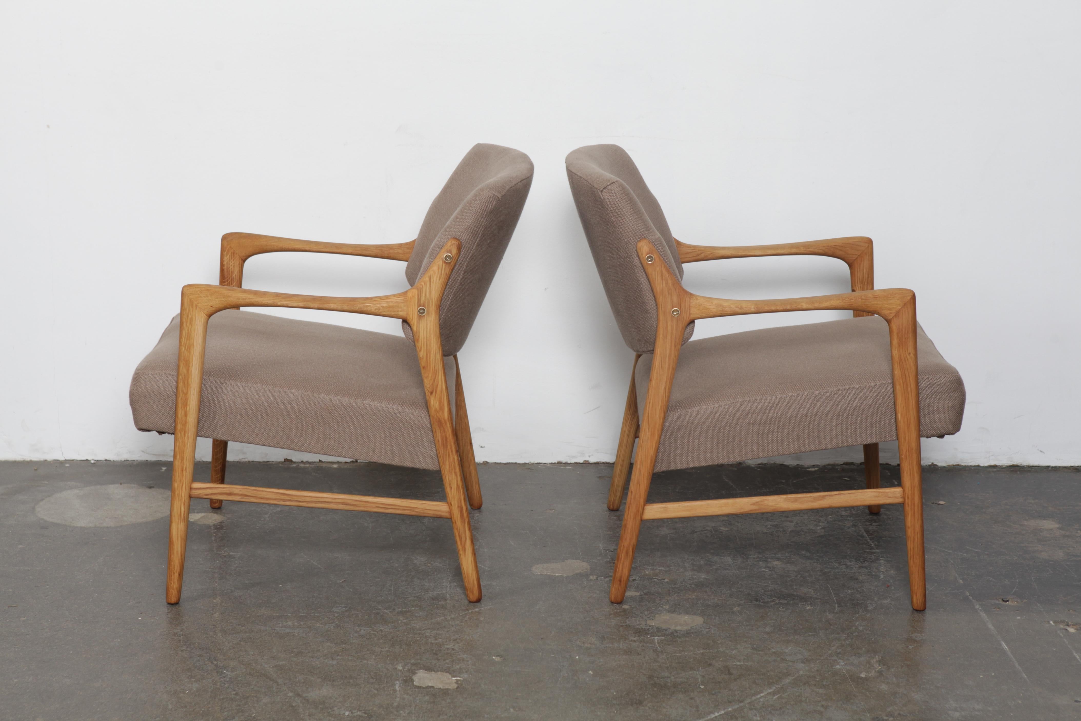 20th Century Pair of Swedish Solid Oak Chairs by Inge Andersson for Bröderna Andersson