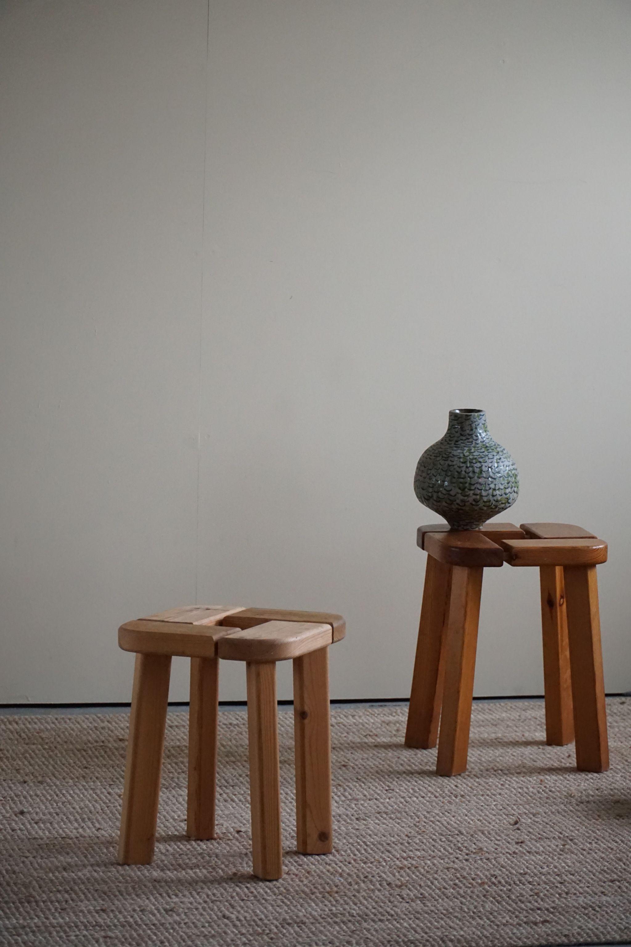 Pair of Swedish Solid Pine Stools, Minimalism, 1960s In Good Condition In Odense, DK
