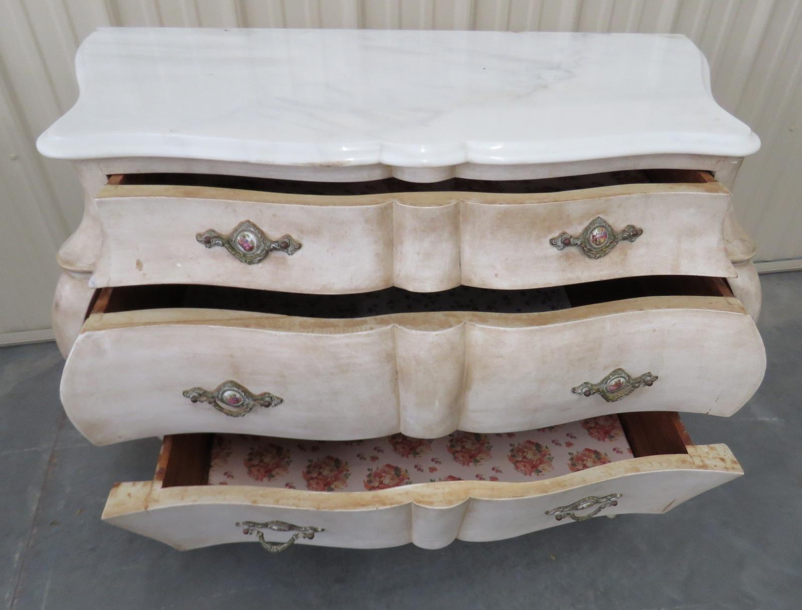 Pair of Painted Swedish Style Bombe Commodes Dressers Nightstands 1