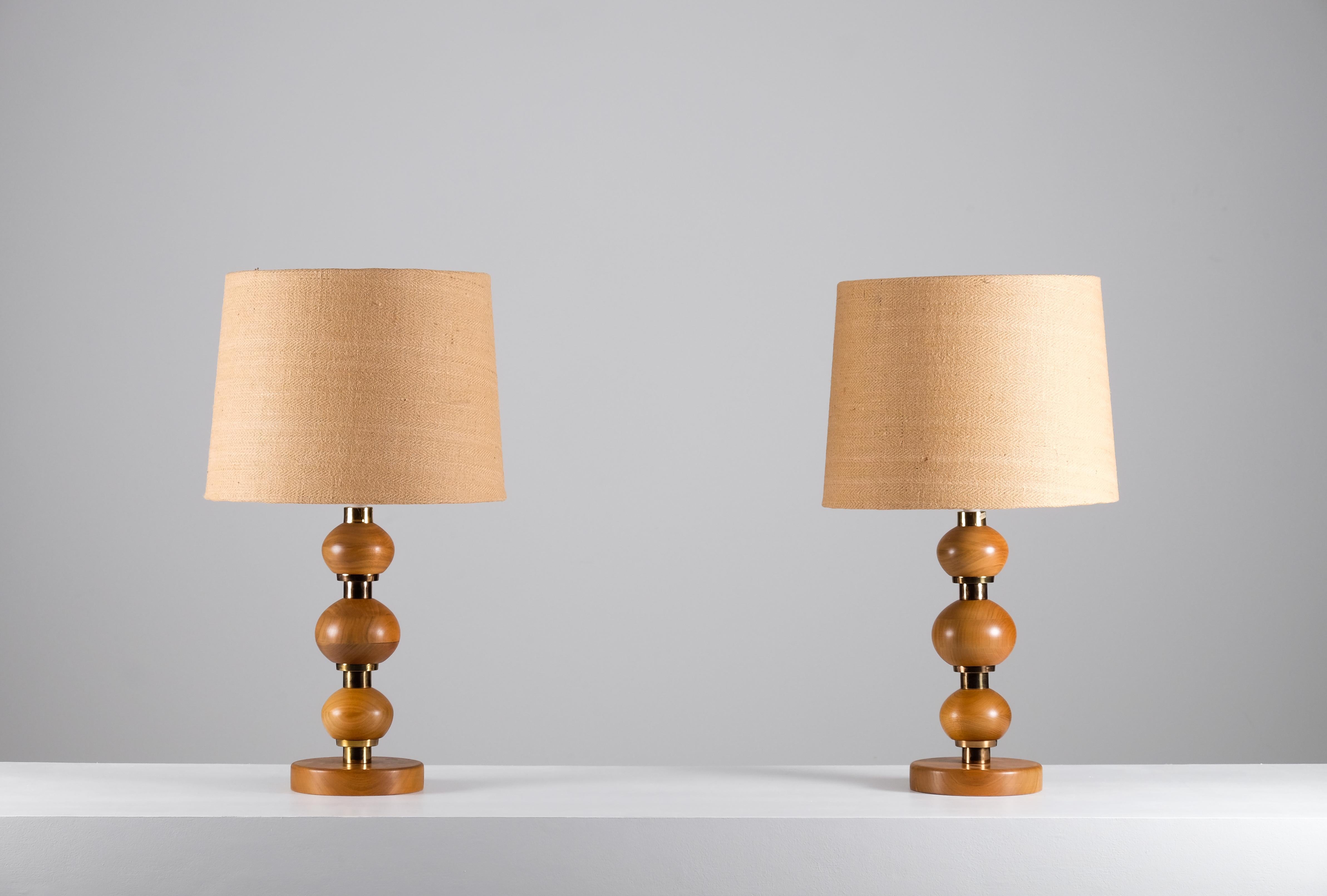 Pareja de lámparas de mesa suecas, años 60 Escandinavo moderno en venta