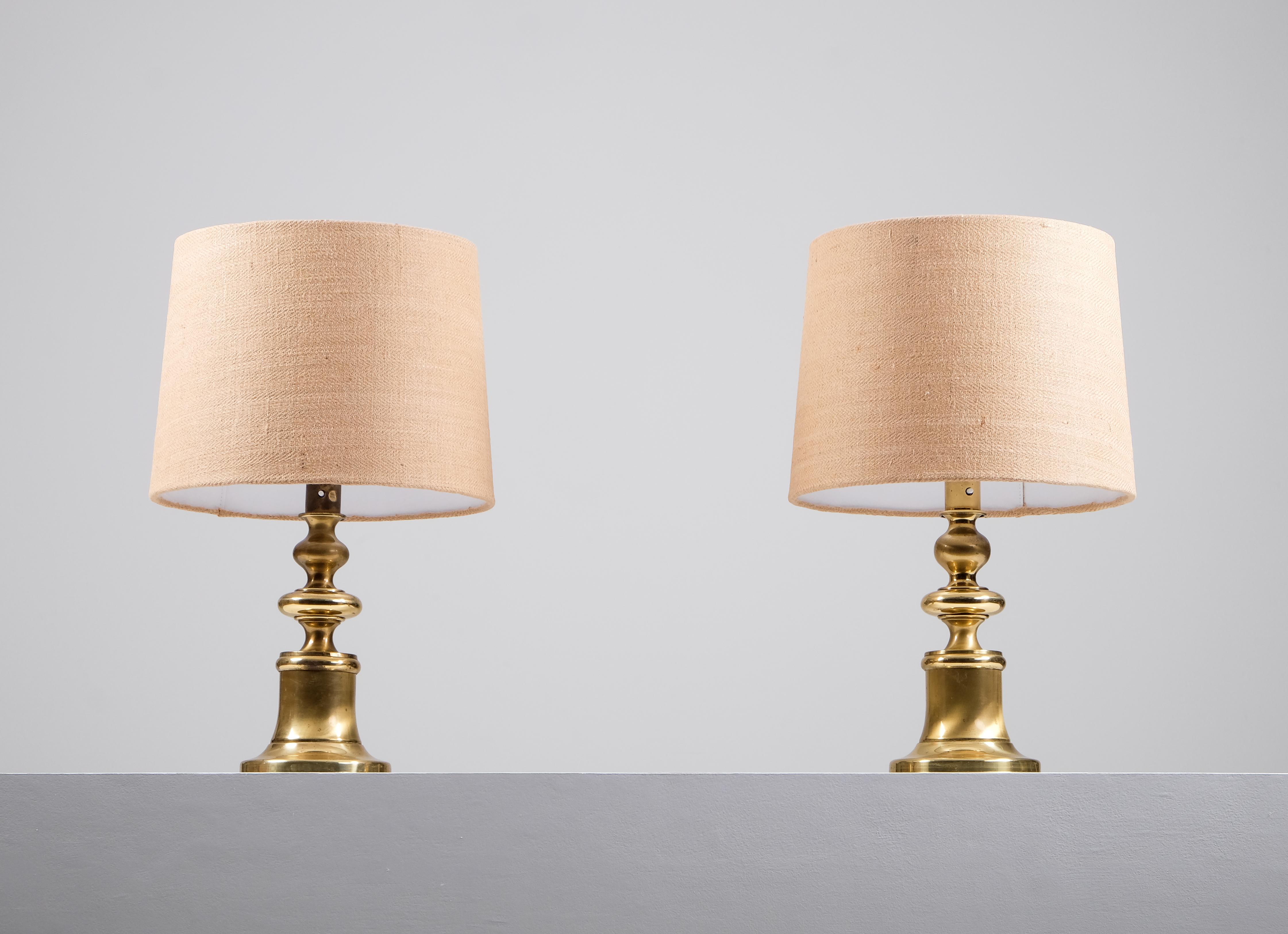 Schwedische Tischlampen von NAFA, 1960er Jahre, Paar im Angebot 1