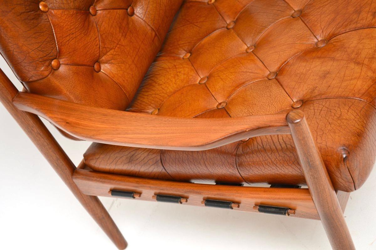 Pair of Swedish Vintage Leather and Walnut Armchairs by Ingemar Thillmark for OP en vente 3