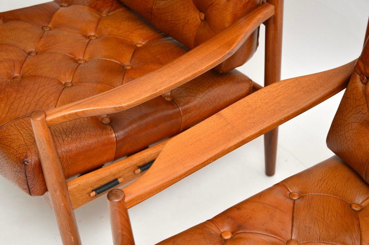 Pair of Swedish Vintage Leather and Walnut Armchairs by Ingemar Thillmark for OP en vente 5