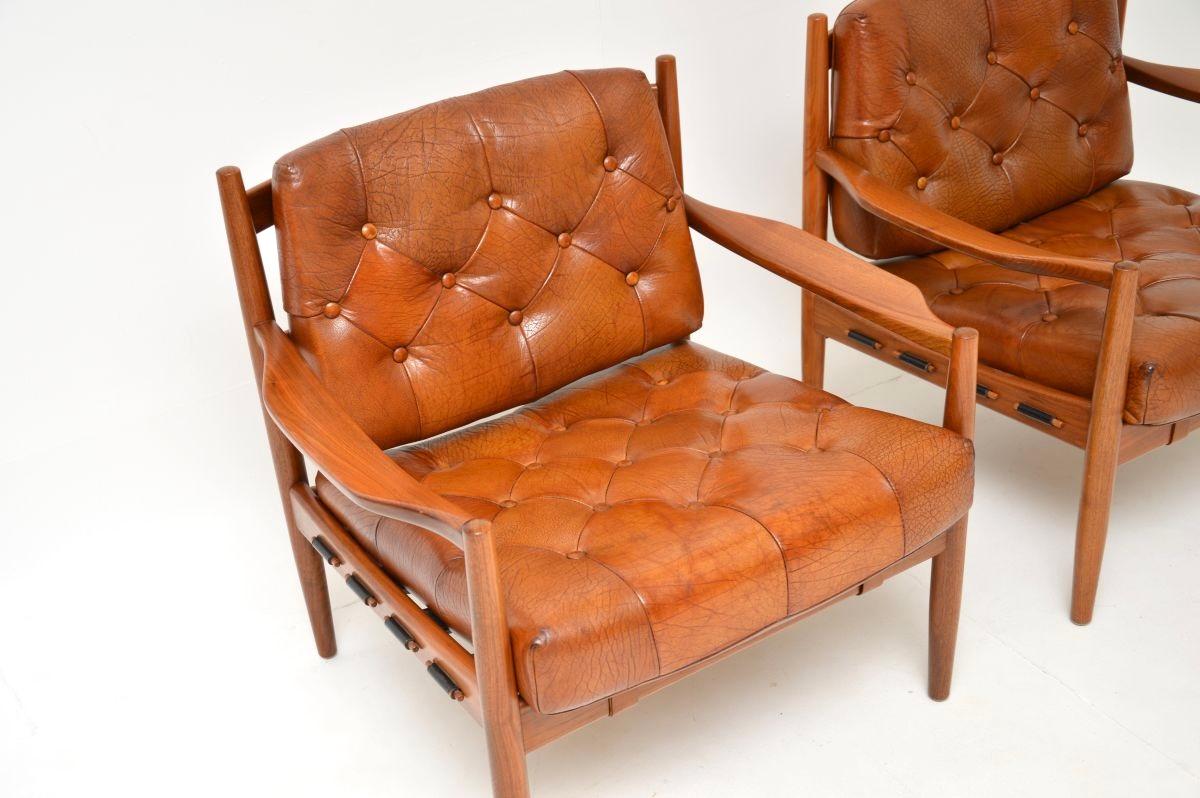 Pair of Swedish Vintage Leather and Walnut Armchairs by Ingemar Thillmark for OP en vente 1