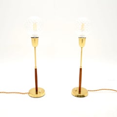 Schwedische Vintage-Tischlampen aus Teakholz und Messing, Paar