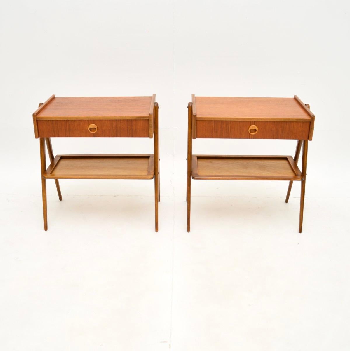 A stylish and very well made pair of Swedish vintage teak bedside tables by AB Carlstrom, dating from the 1960’s.

The quality is superb, there are beautifully designed and well constructed with an elegant, yet study build. They are a lovely size,