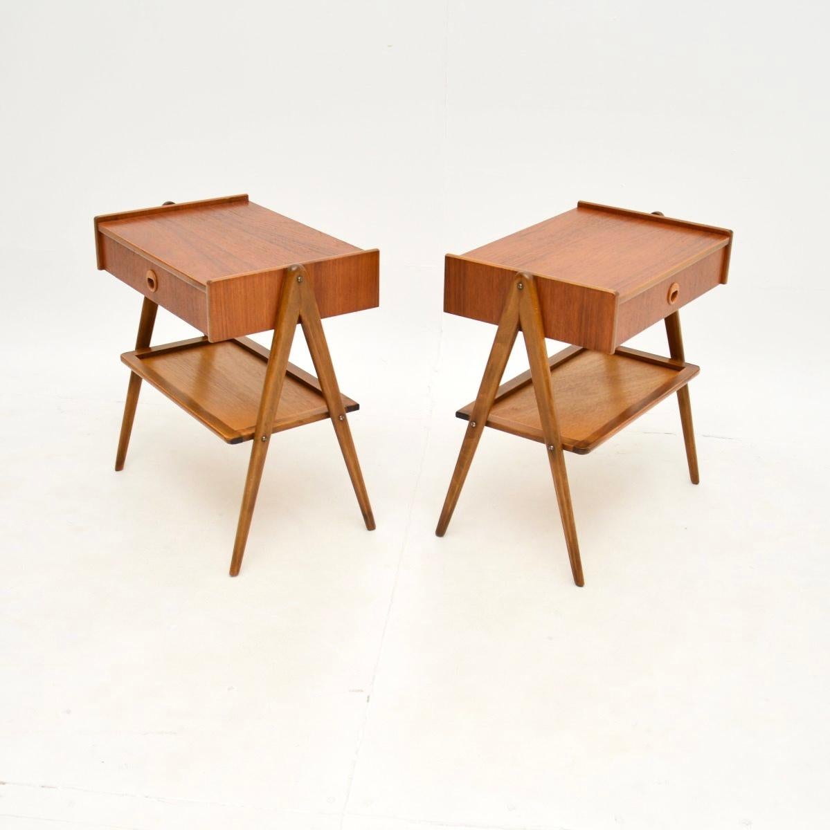 Pair of Swedish Vintage Teak Bedside Tables by AB Carlstrom In Good Condition For Sale In London, GB