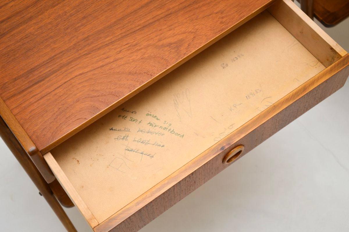 Pair of Swedish Vintage Teak Bedside Tables by AB Carlstrom For Sale 1