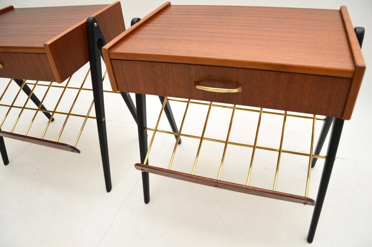 Paar schwedische Vintage-Nachttische aus Teakholz im Angebot 4