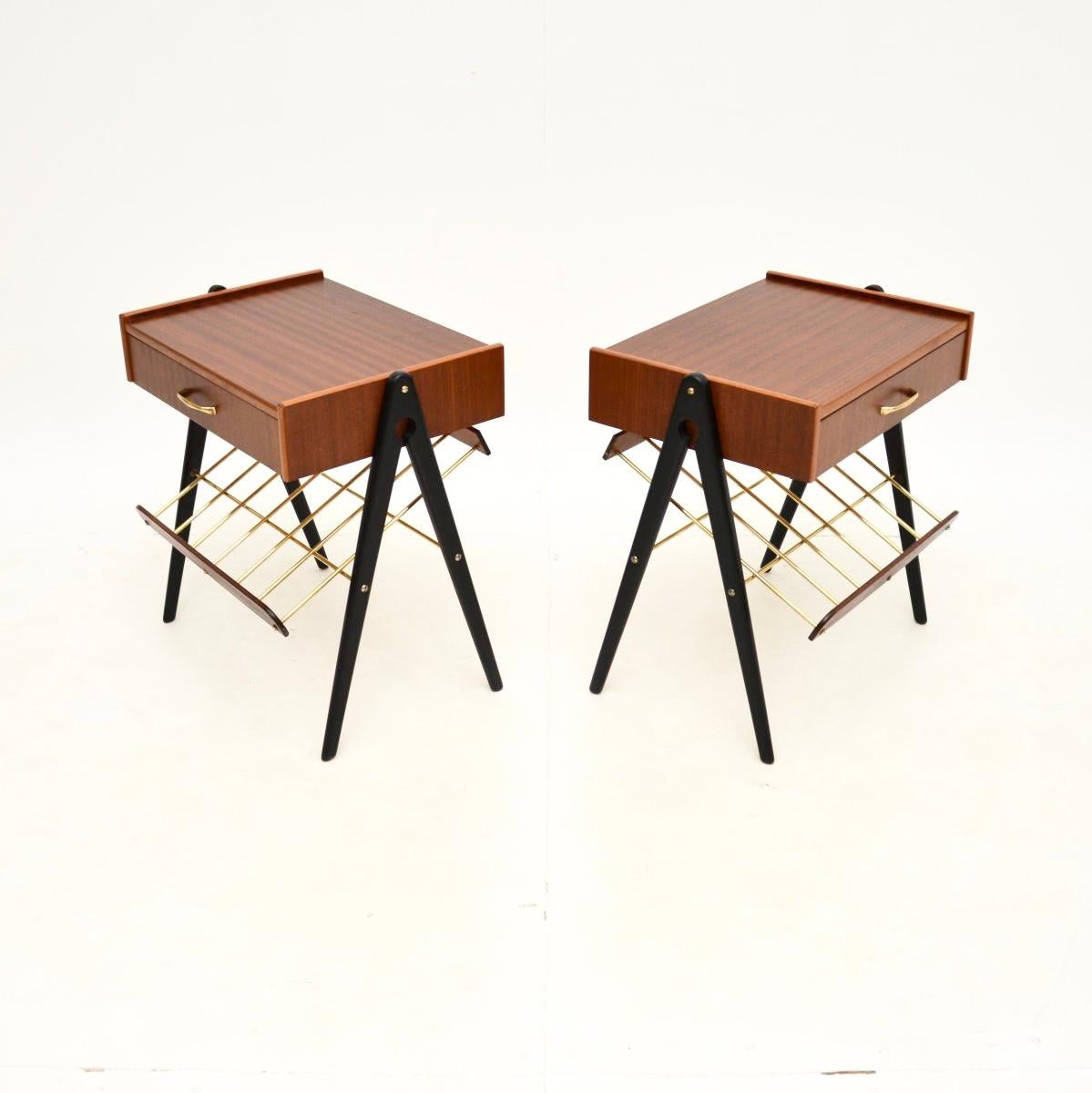 Paar schwedische Vintage-Nachttische aus Teakholz (Schwedisch) im Angebot
